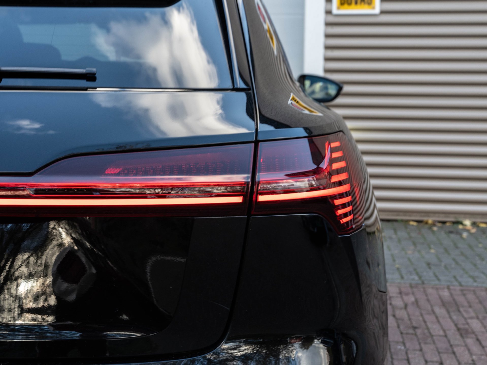 Audi E-tron 50 quattro Launch edition Black 71 kWh (2019), foto 9