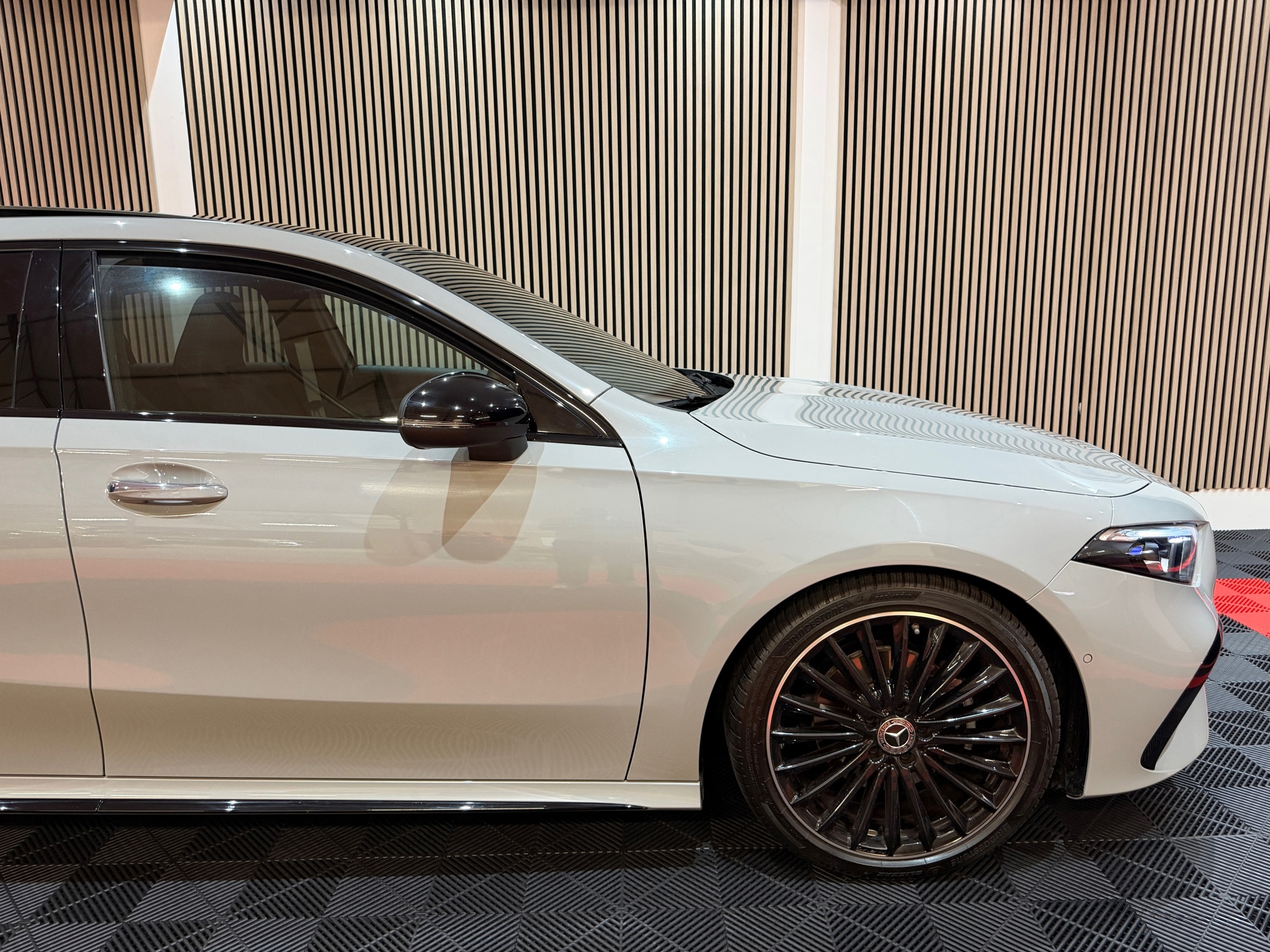 Mercedes-Benz A-klasse A200 Star Edition AMG Line LIMITED 2025 Alphine (2025), foto 3