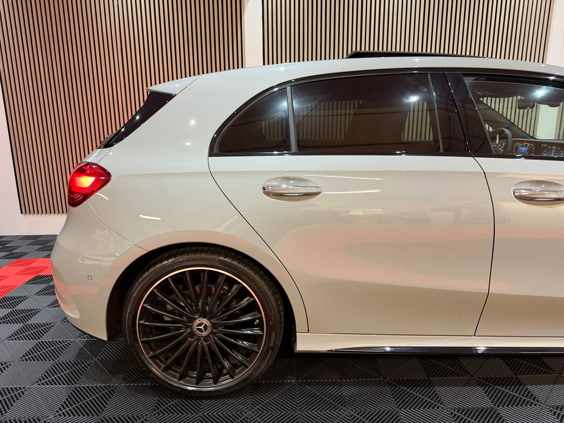 Mercedes-Benz A-klasse A200 Star Edition AMG Line LIMITED 2025 Alphine (2025), foto 4