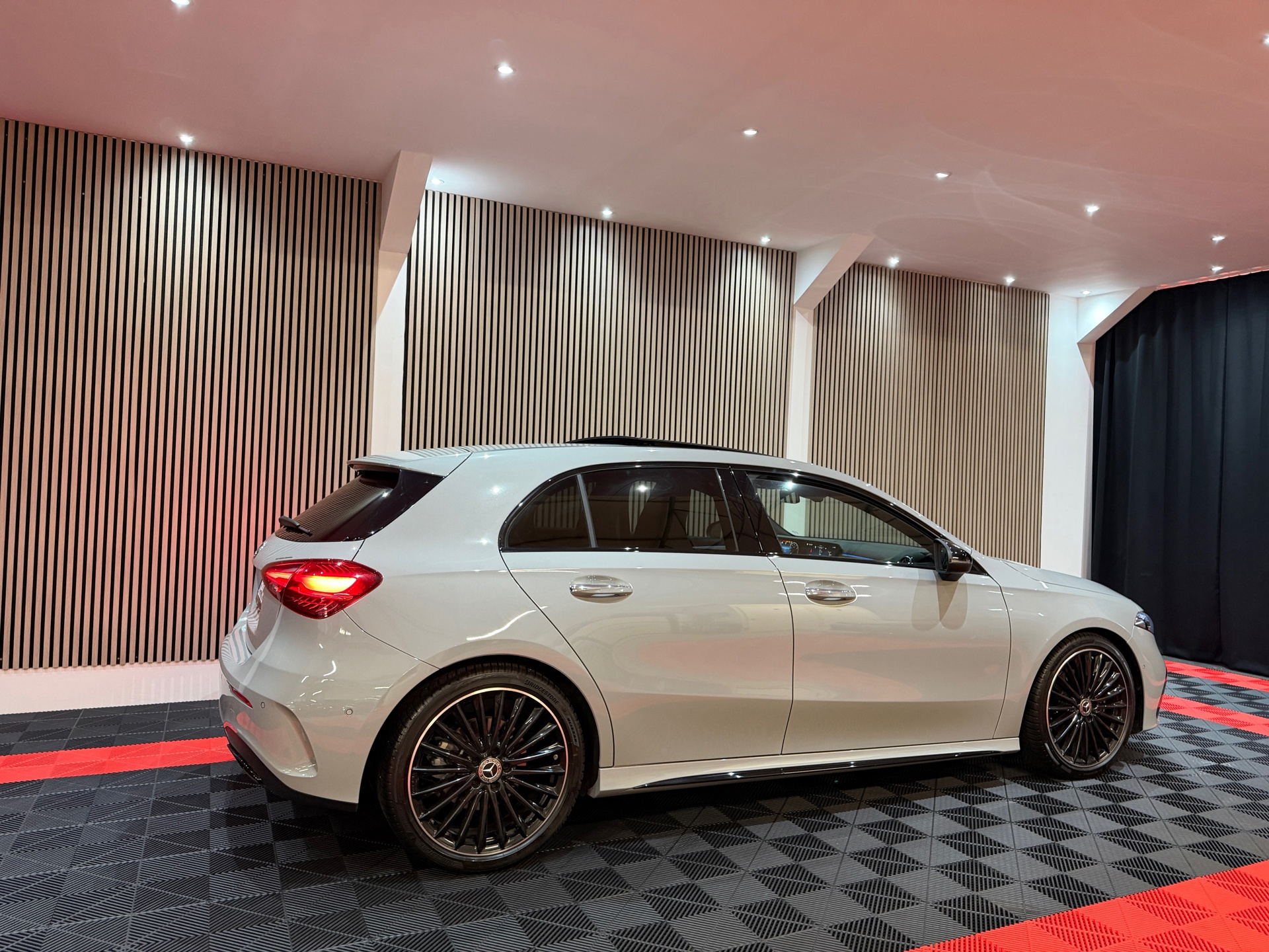 Mercedes-Benz A-klasse A200 Star Edition AMG Line LIMITED 2025 Alphine (2025), foto 5