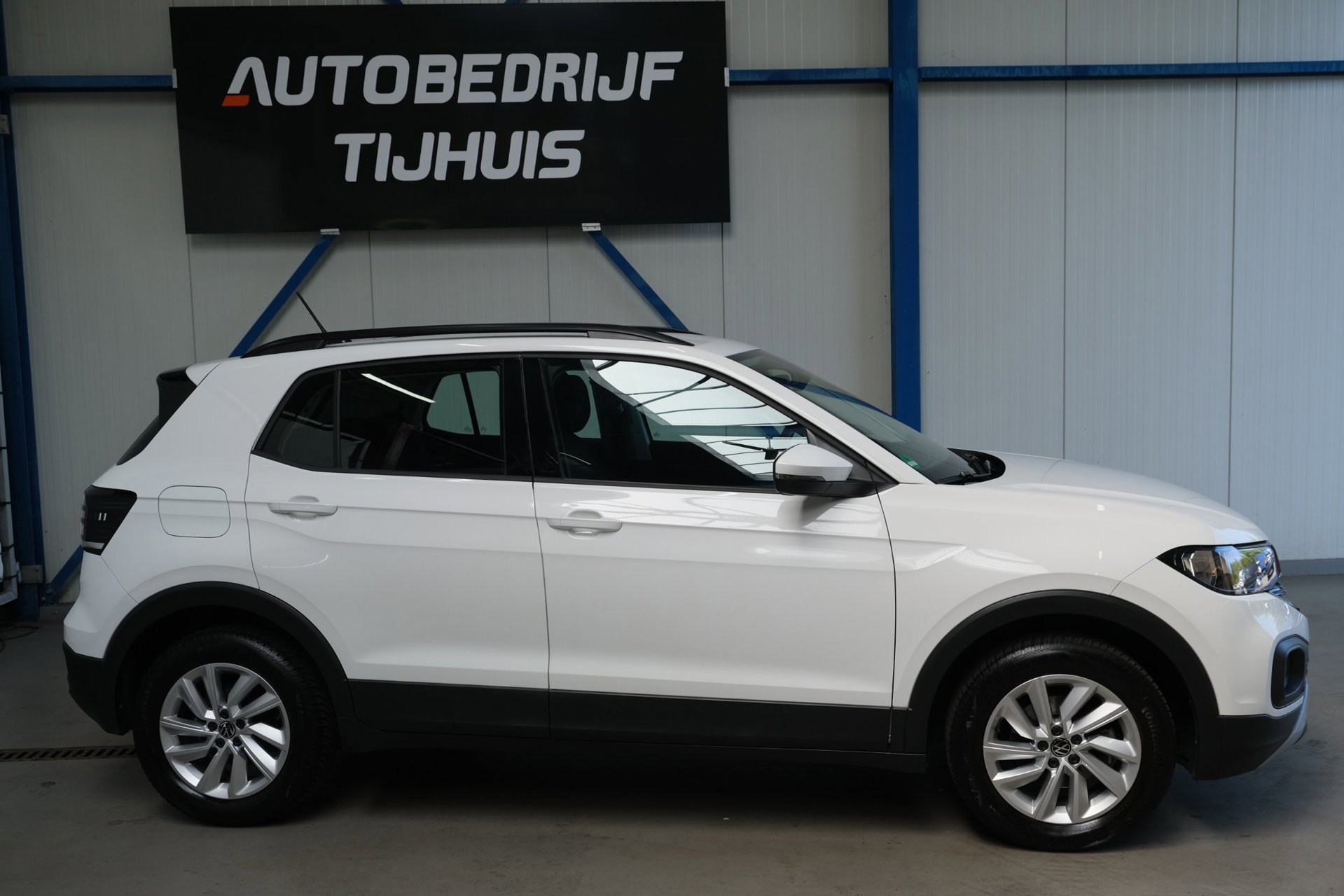 Volkswagen T-Cross 1.0 TSI Life (2022), foto 2