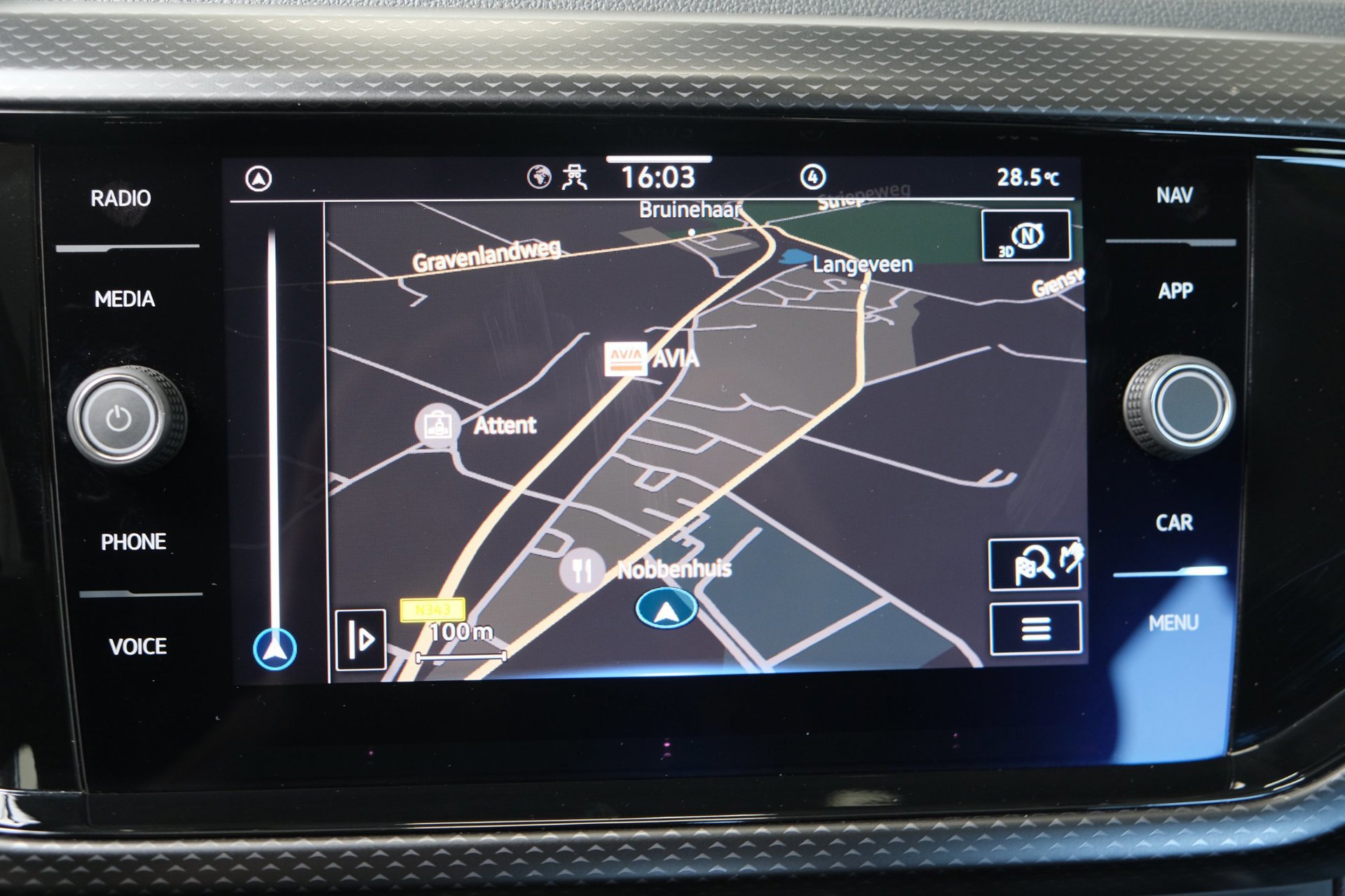 Volkswagen T-Cross 1.0 TSI Life (2022), foto 16