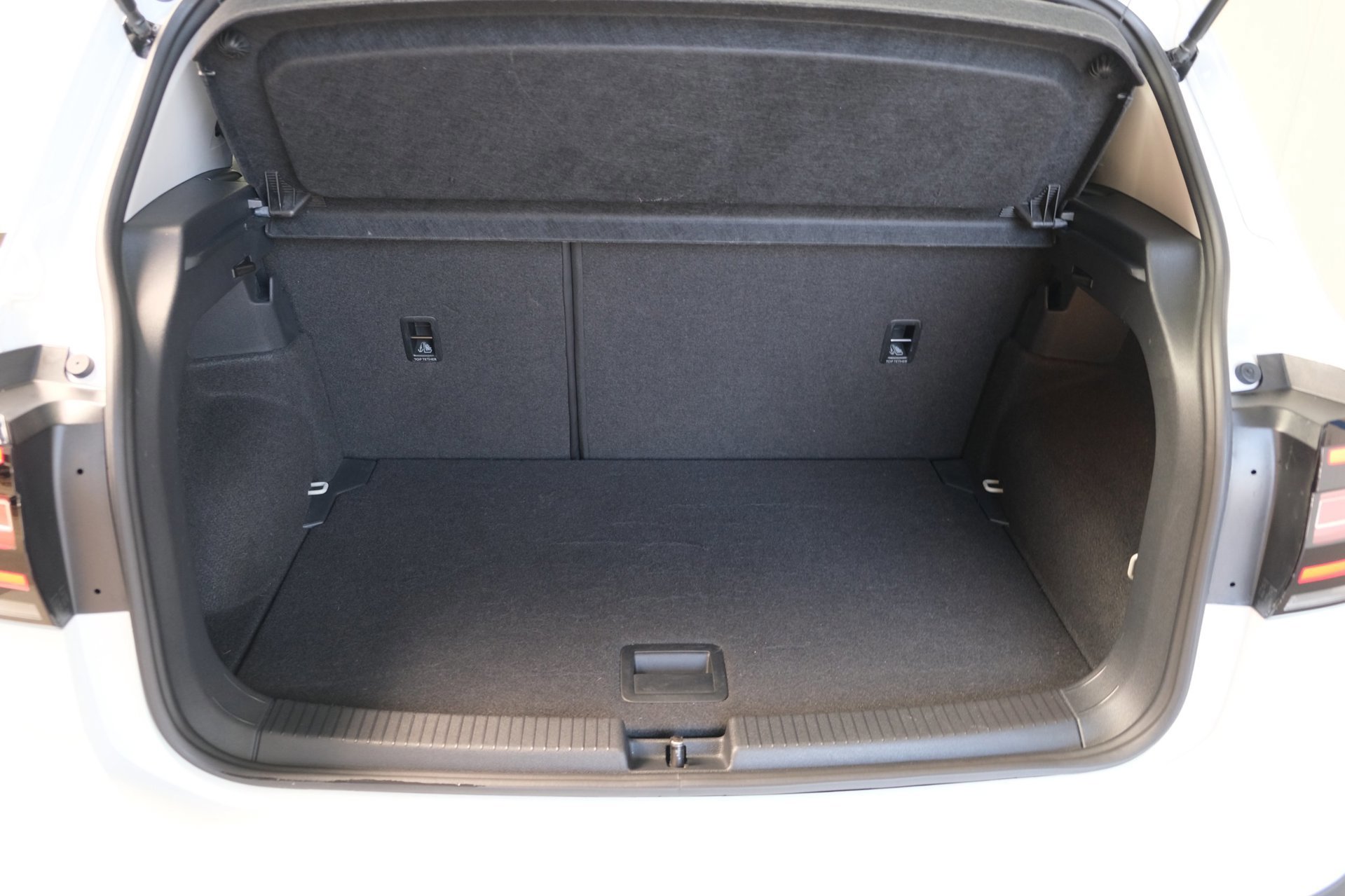 Volkswagen T-Cross 1.0 TSI Life (2022), foto 7
