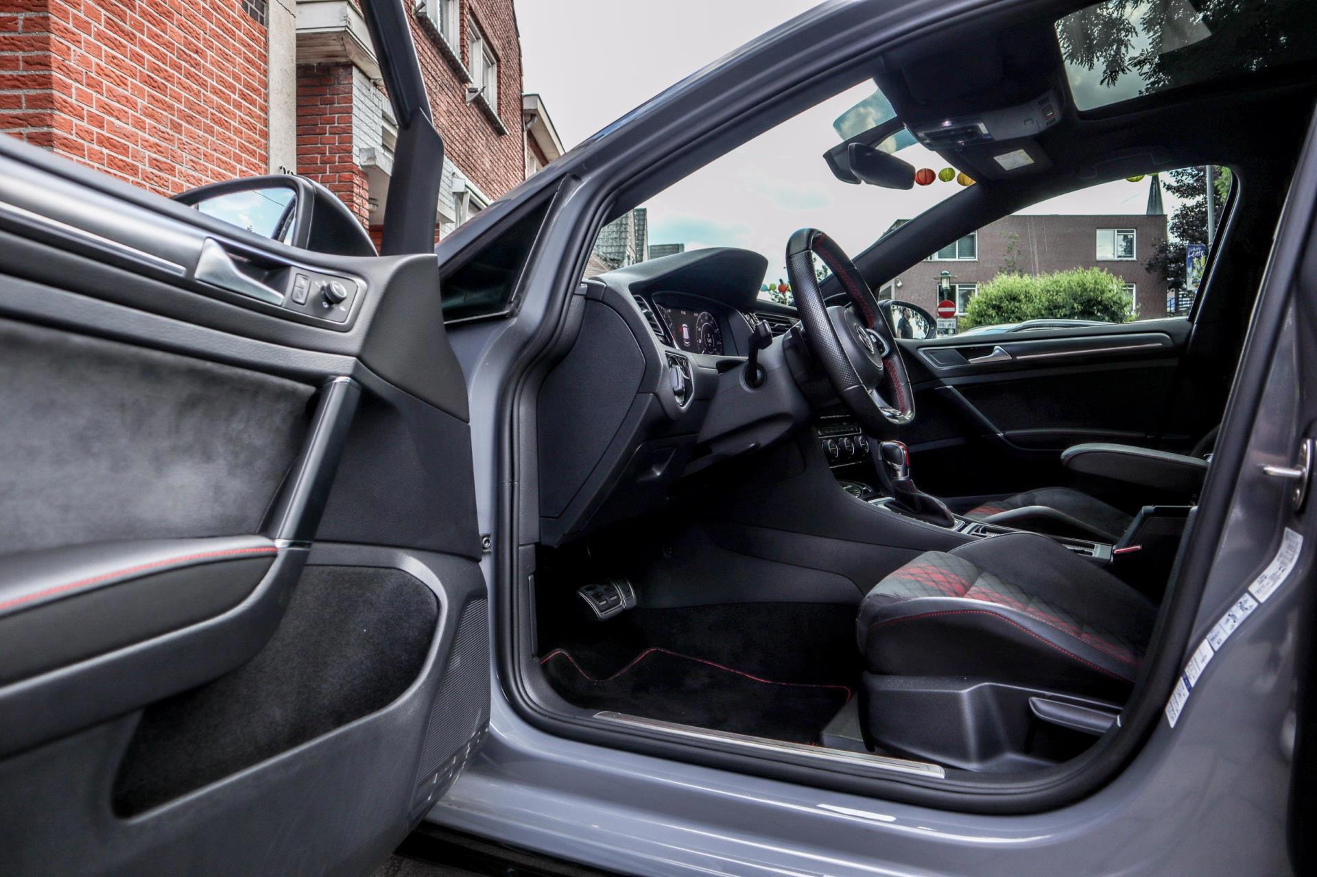 Volkswagen Golf 2.0 TSI GTI TCR 290PK (2019), foto 15