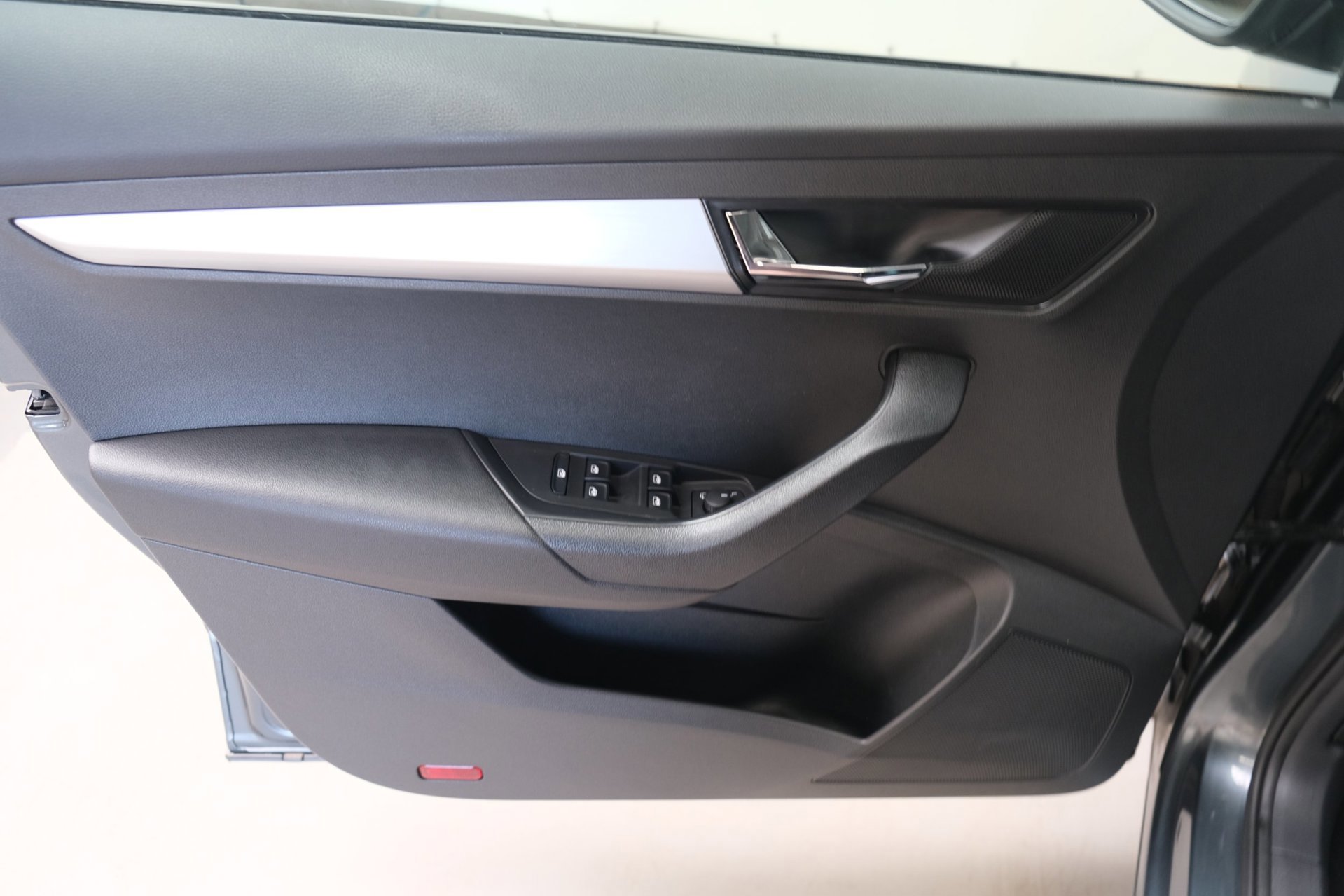 Skoda Karoq 1.0 TSI Style (2020), foto 11