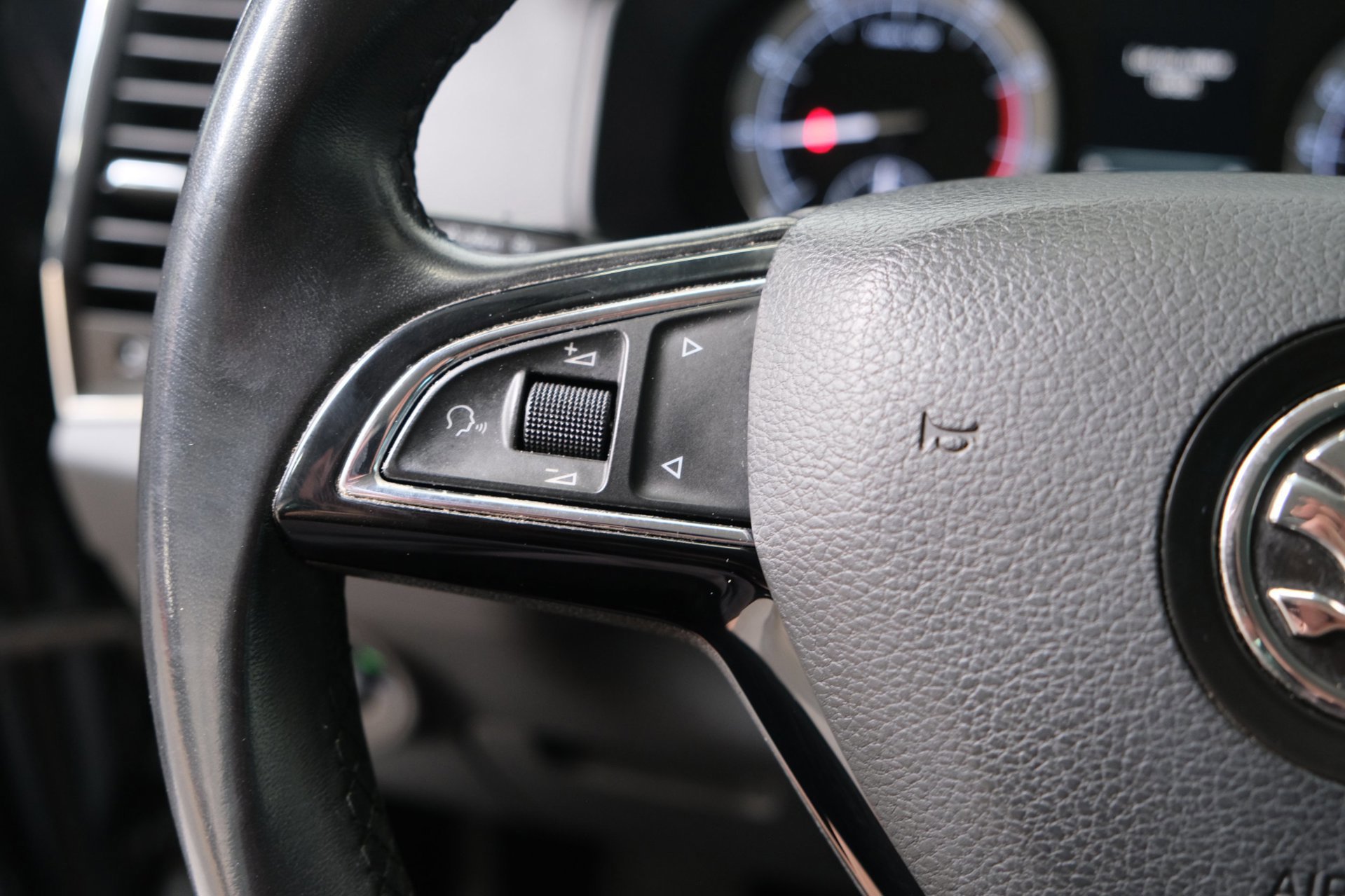 Skoda Karoq 1.0 TSI Style (2020), foto 23