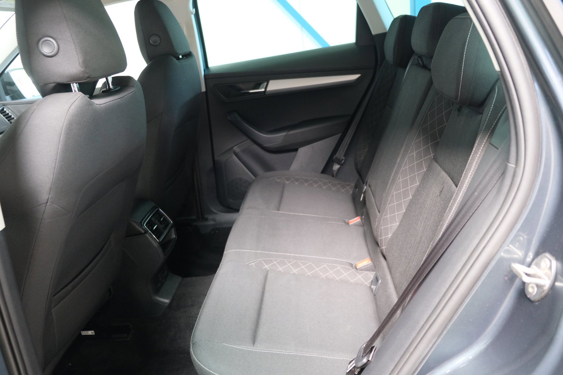 Skoda Karoq 1.0 TSI Style (2020), foto 10
