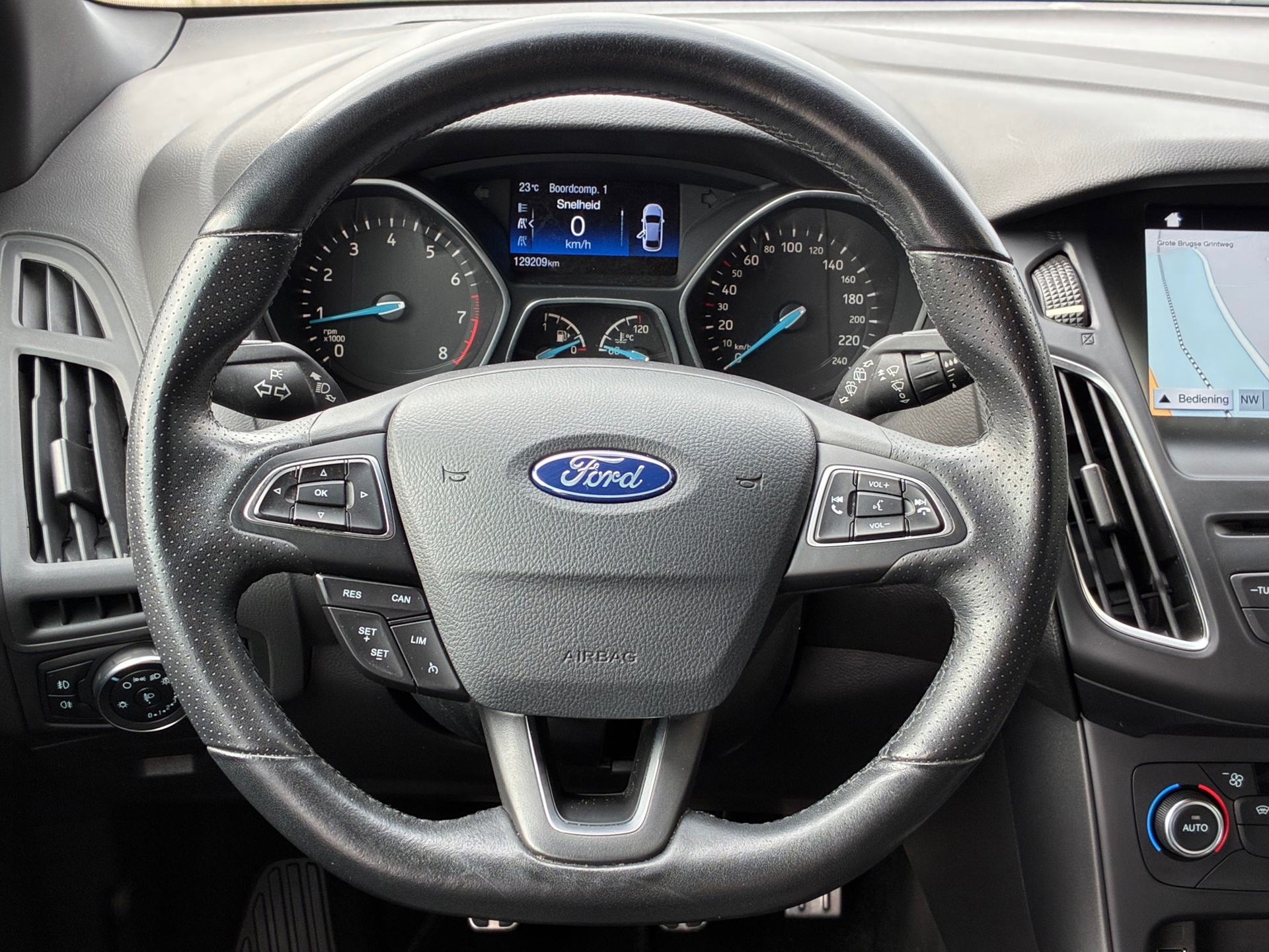 Ford Focus 1.0 ST-Line (2018), foto 2