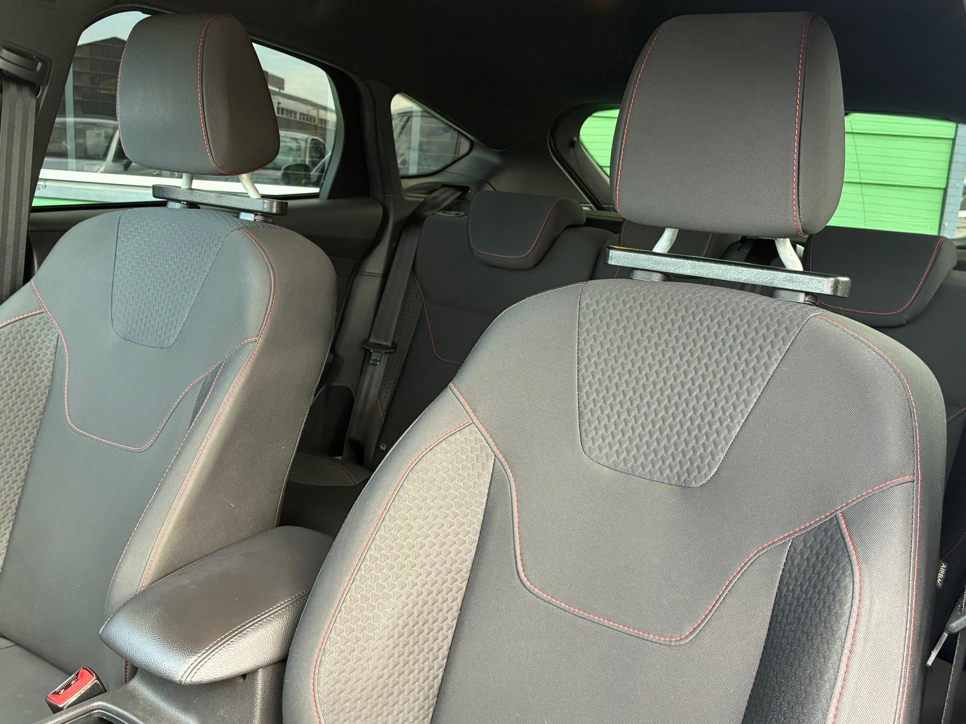 Ford Focus 1.0 ST-Line (2018), foto 13