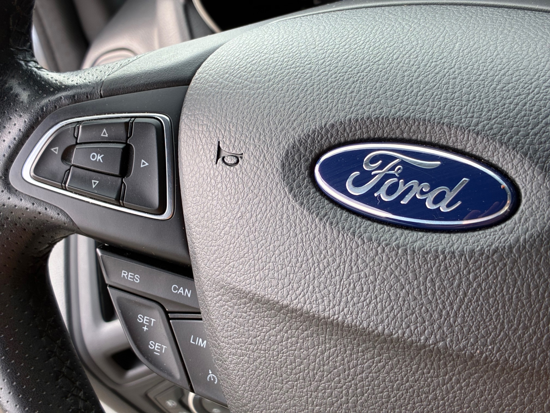 Ford Focus 1.0 ST-Line (2018), foto 20
