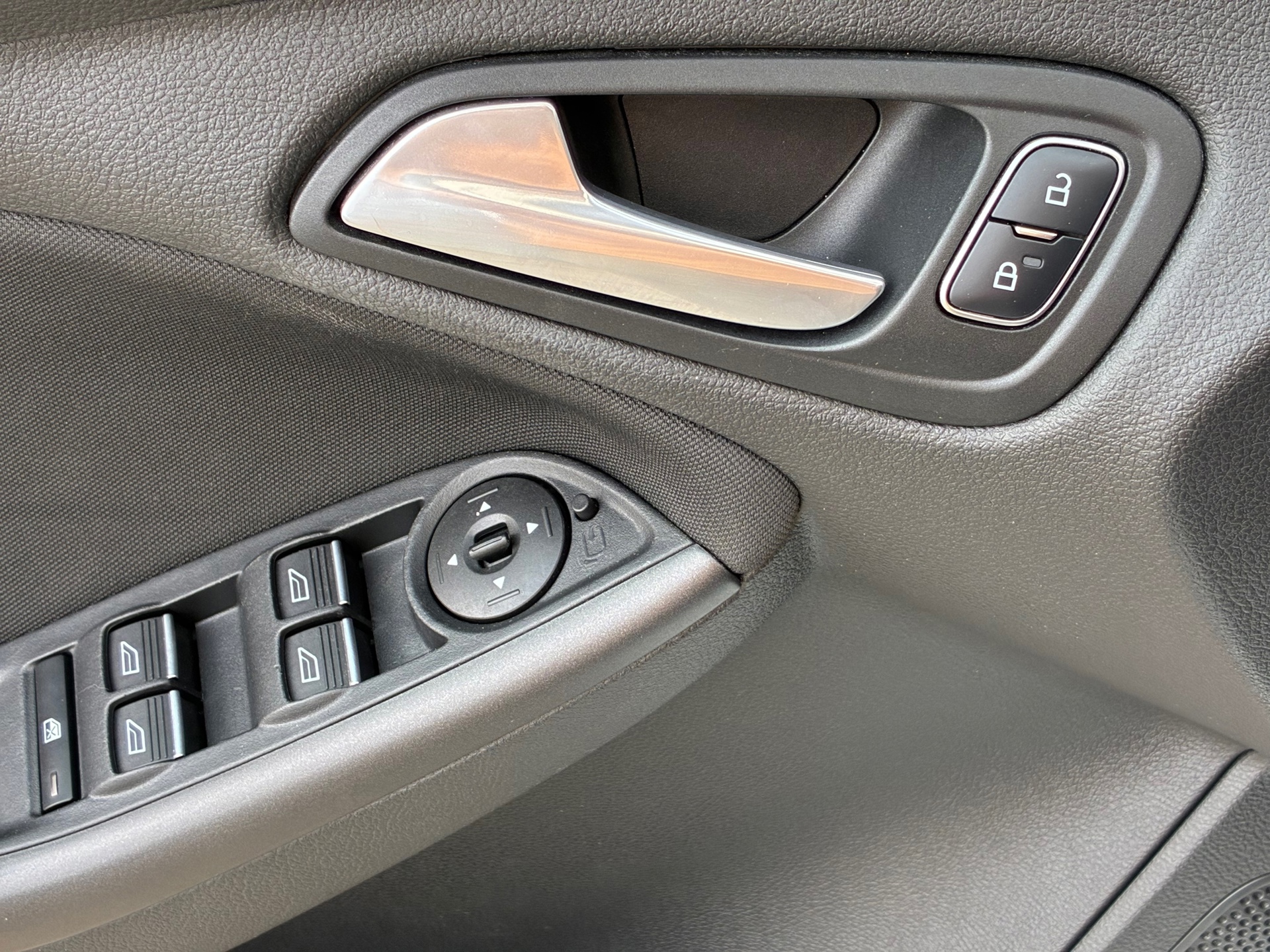 Ford Focus 1.0 ST-Line (2018), foto 24