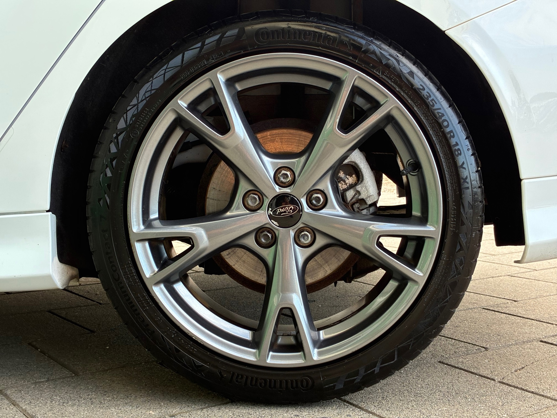 Ford Focus 1.0 ST-Line (2018), foto 28