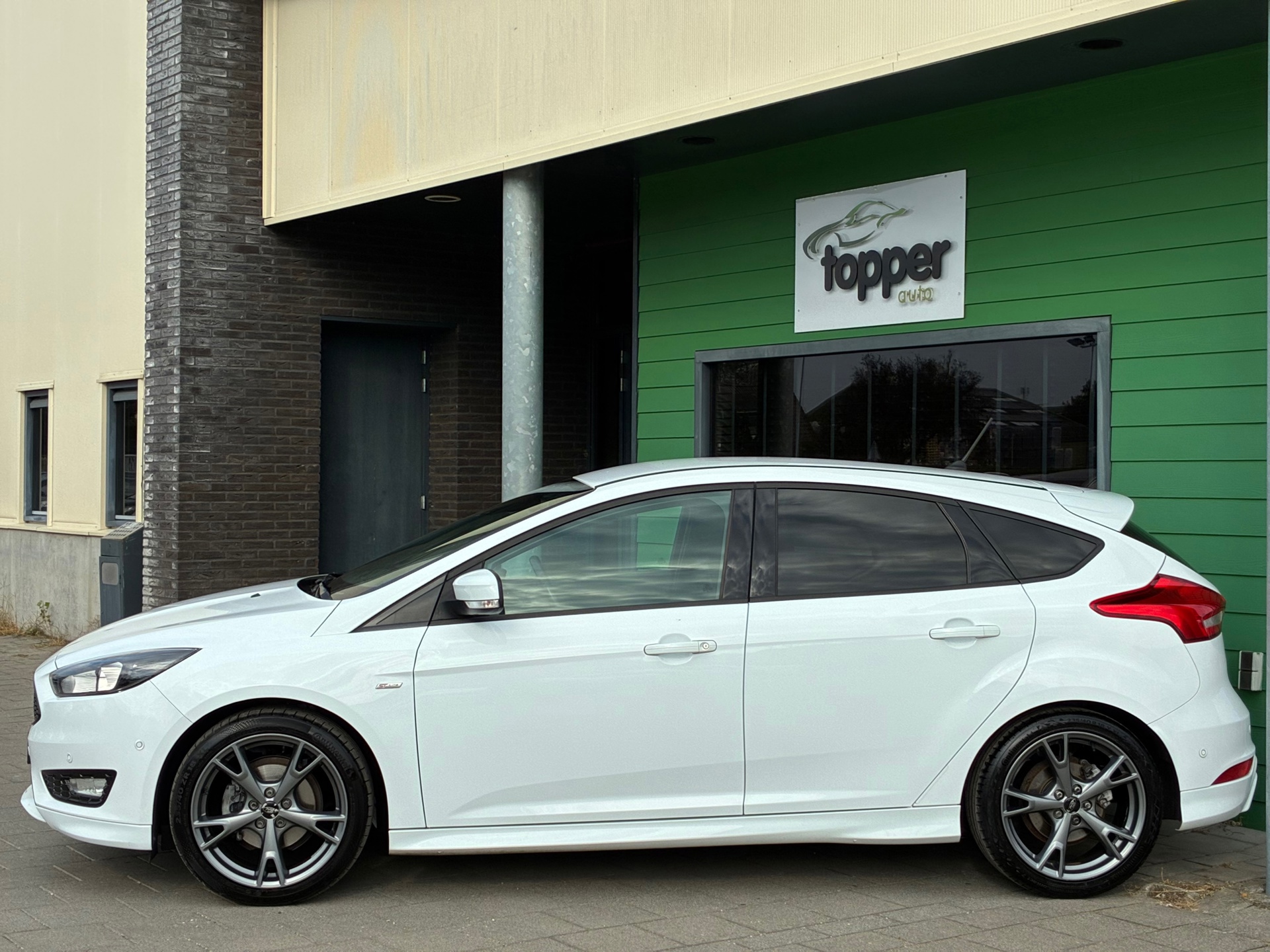 Ford Focus 1.0 ST-Line (2018), foto 6