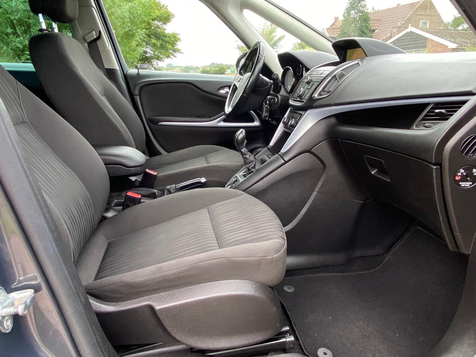 Opel Zafira Tourer 1.4 Edition mpv 7ps. Camera (2016), foto 8