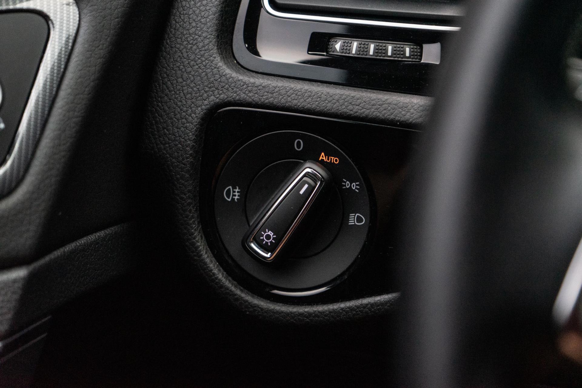 Volkswagen Golf 1.5 TSI Highline R-Line 150PK (2018), foto 23