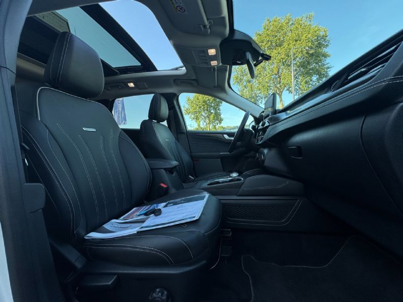 Ford Kuga 2.5 PHEV ST-Line X Vignale (2023), foto 38