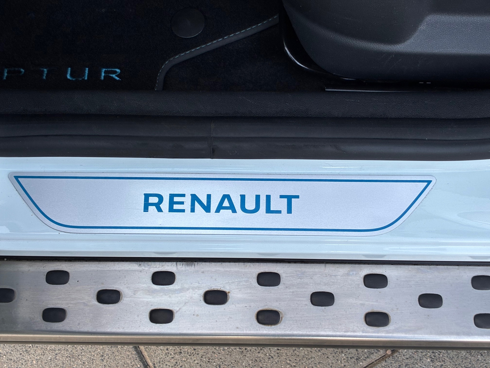 Renault Captur 1.2 TCe Wave (2016), foto 19