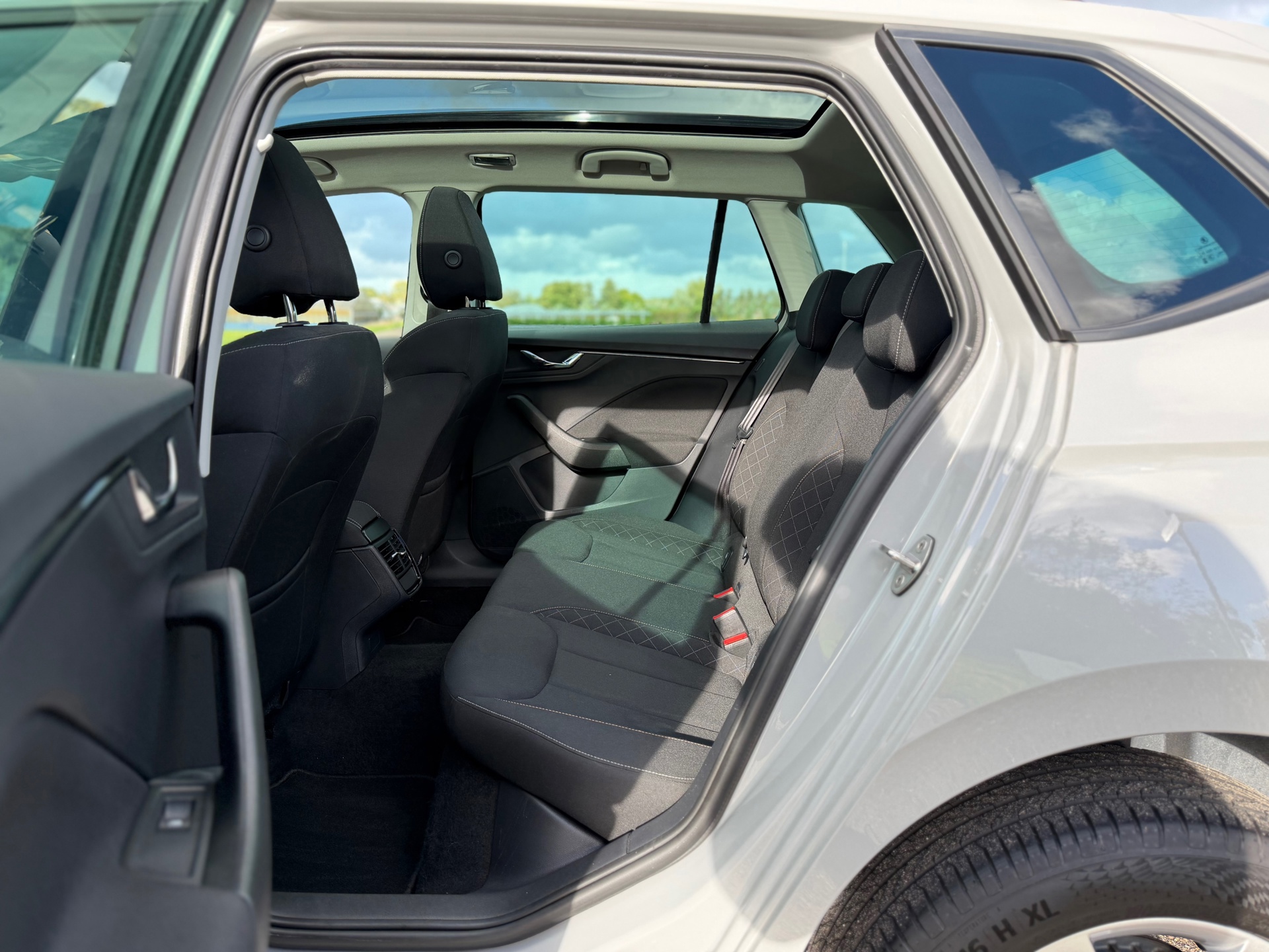 Skoda Kamiq 1.0 TSI Ambition (2020), foto 18