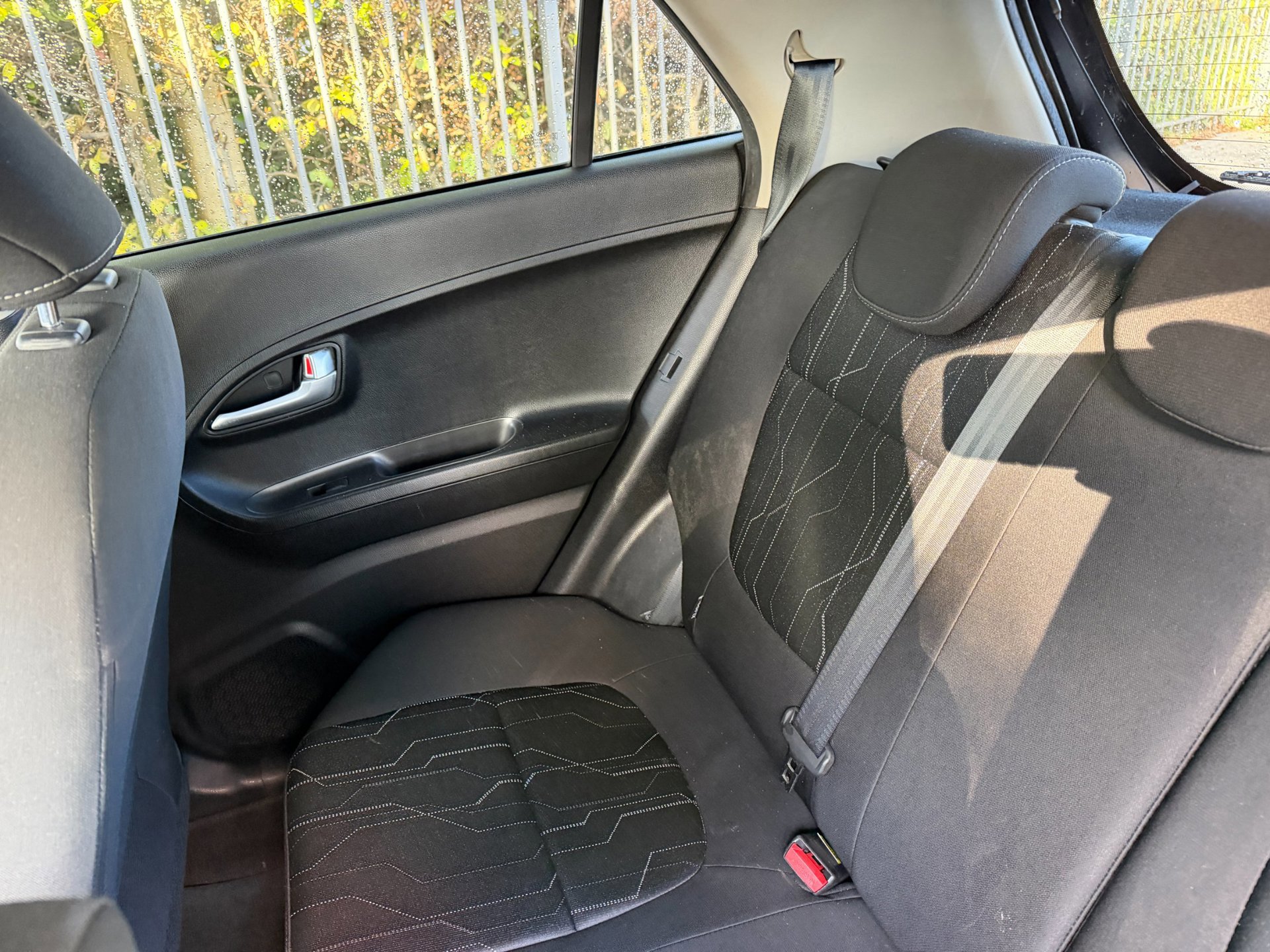 Kia Picanto 1.0 CVVT DynamicLine (2016), foto 31