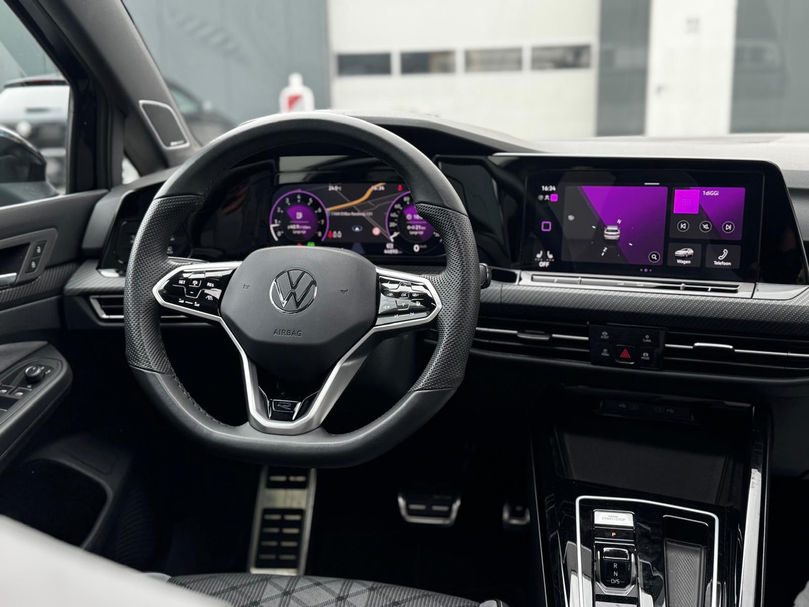 Volkswagen Golf 1.5 eTSI R-Line (2023), foto 11