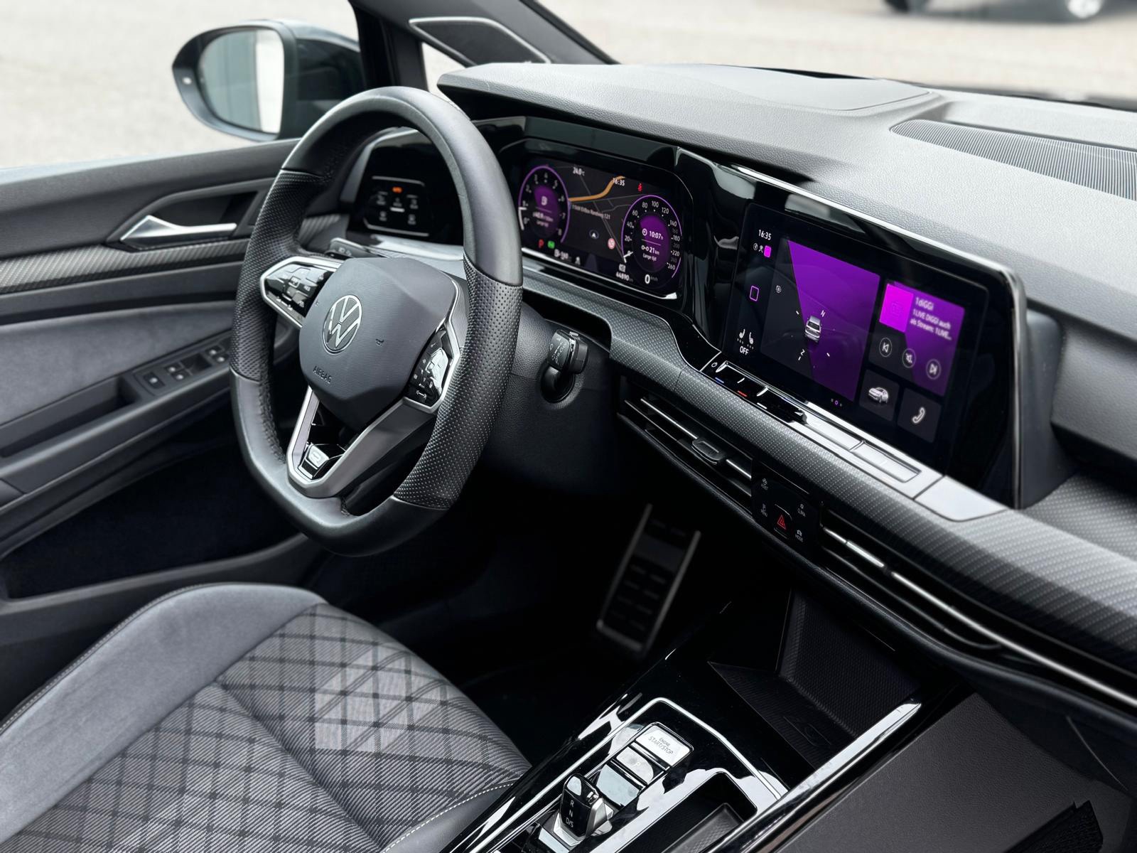 Volkswagen Golf 1.5 eTSI R-Line (2023), foto 13