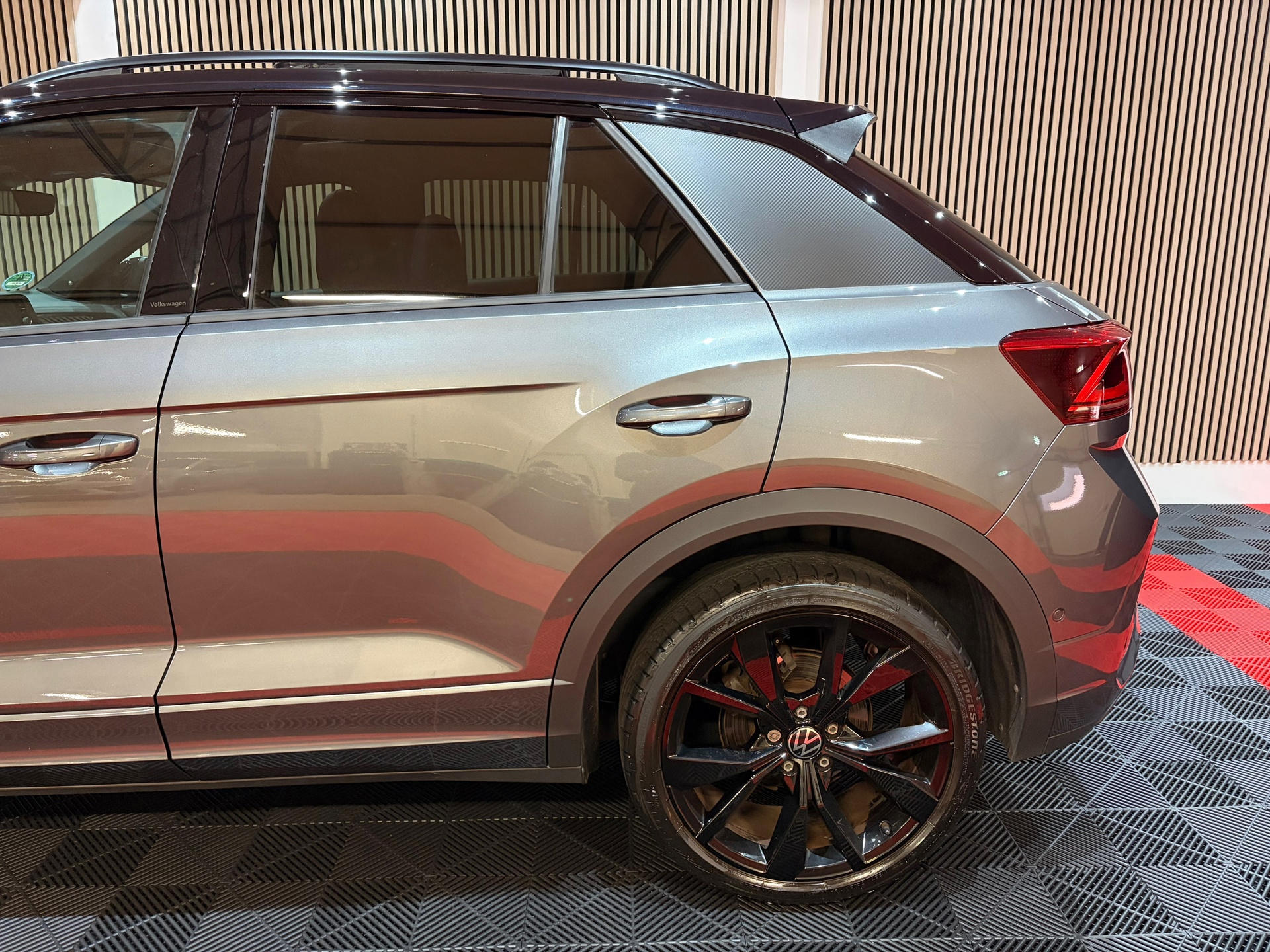 Volkswagen T-Roc 1.5 TSI R-Line Business (2022), foto 11