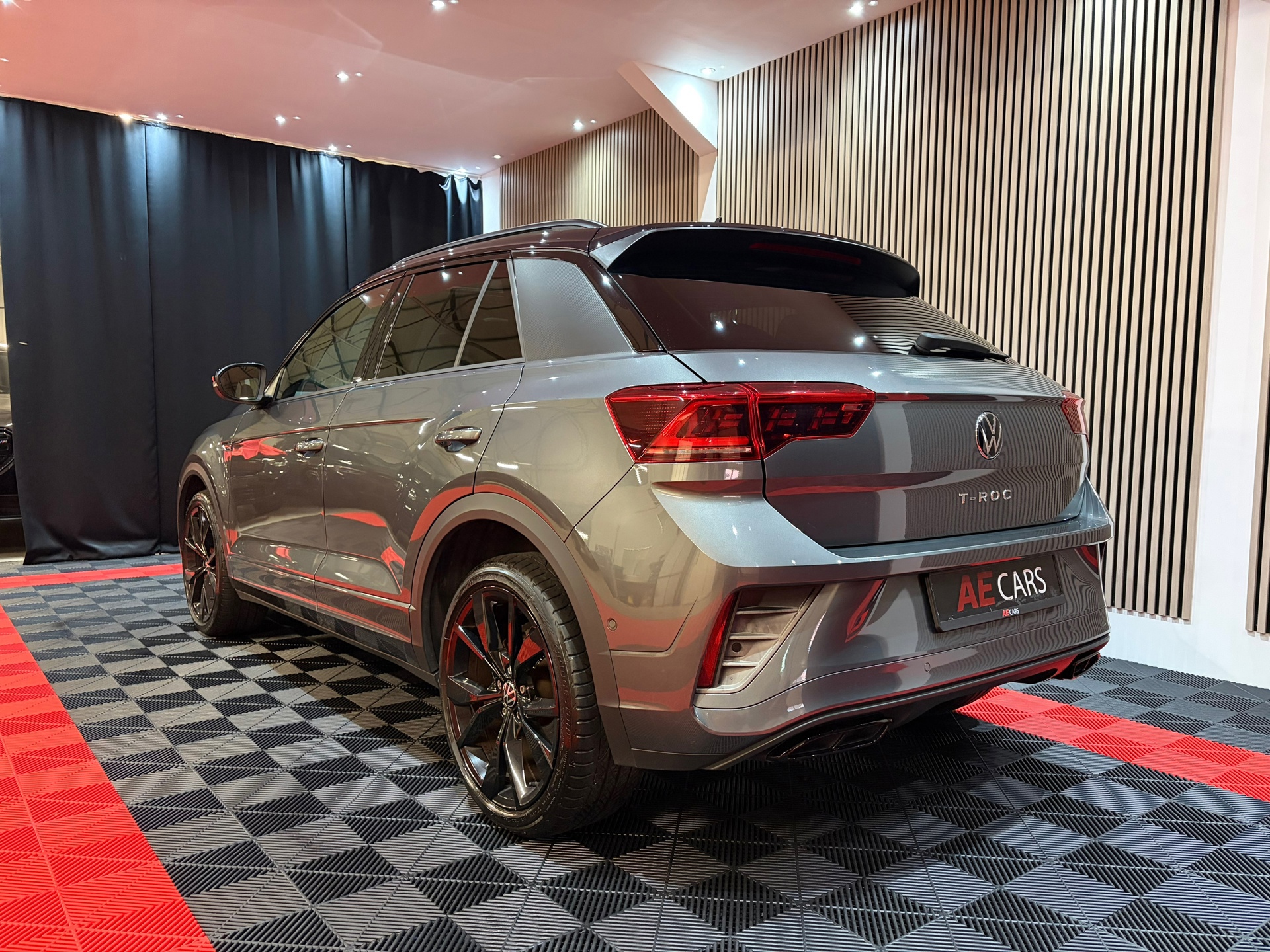 Volkswagen T-Roc 1.5 TSI R-Line Business (2022), foto 13