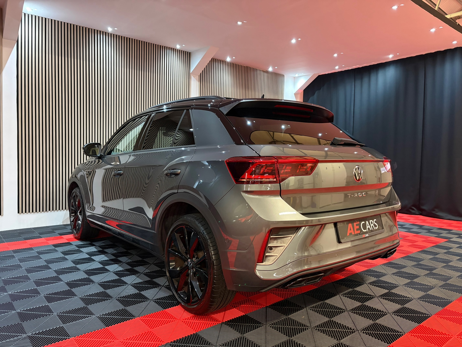 Volkswagen T-Roc 1.5 TSI R-Line Business (2022), foto 16