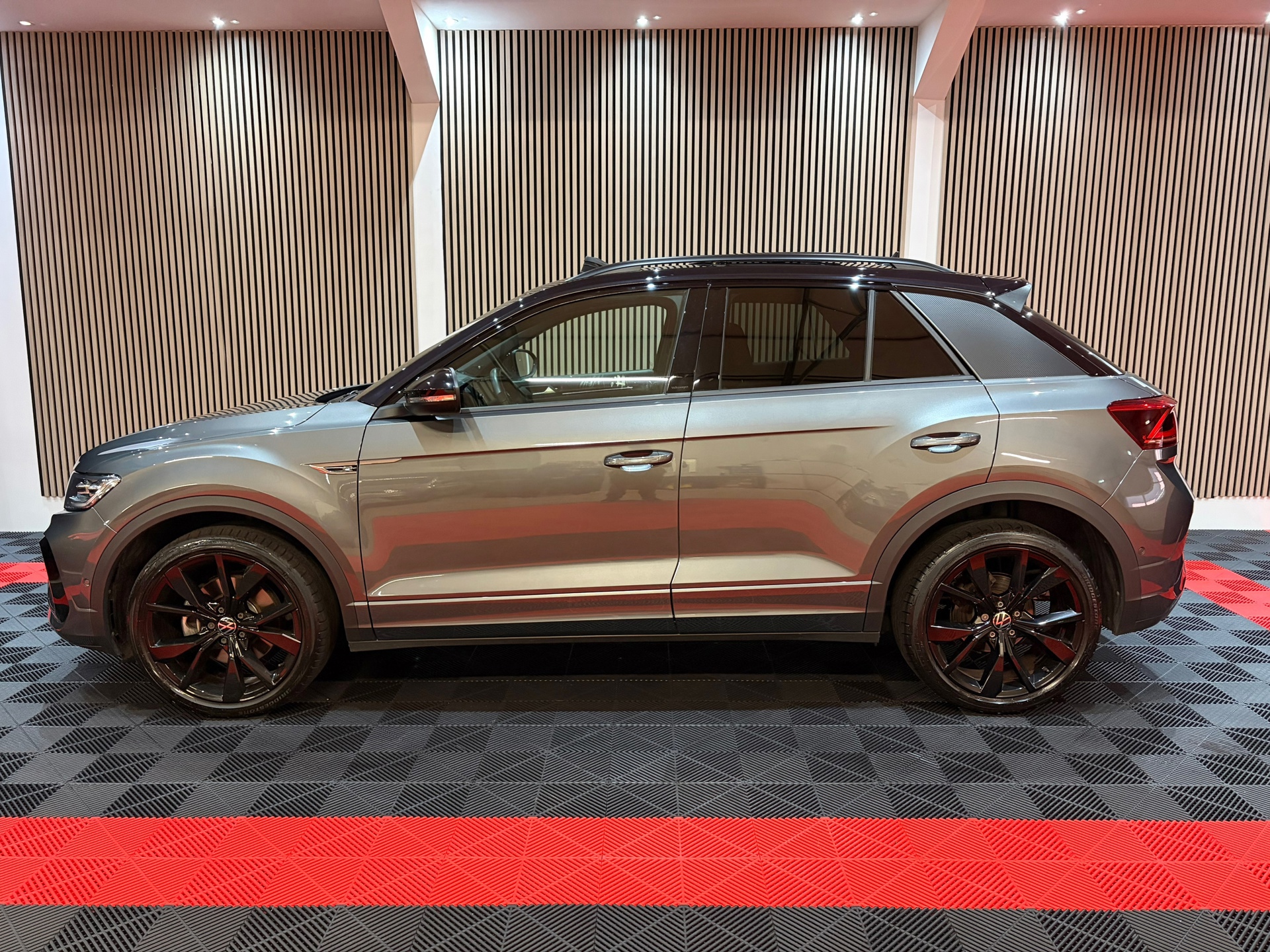 Volkswagen T-Roc 1.5 TSI R-Line Business (2022), foto 8