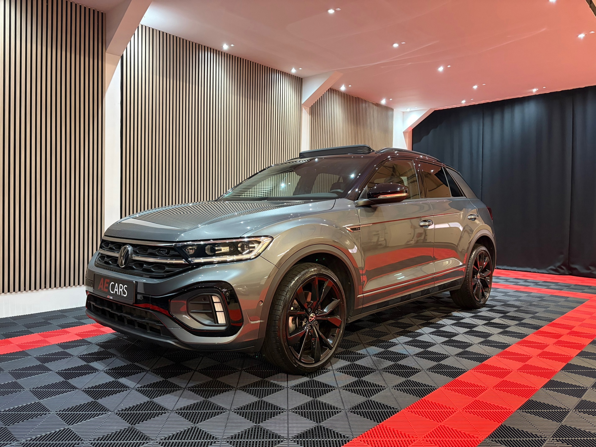 Volkswagen T-Roc 1.5 TSI R-Line Business (2022), foto 9