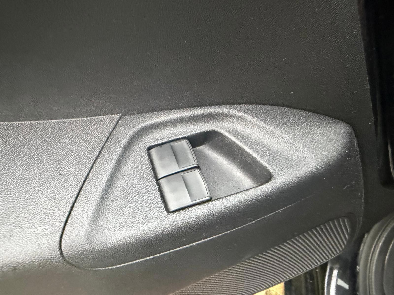 Peugeot 108 1.0 e-VTi Active (2017), foto 11