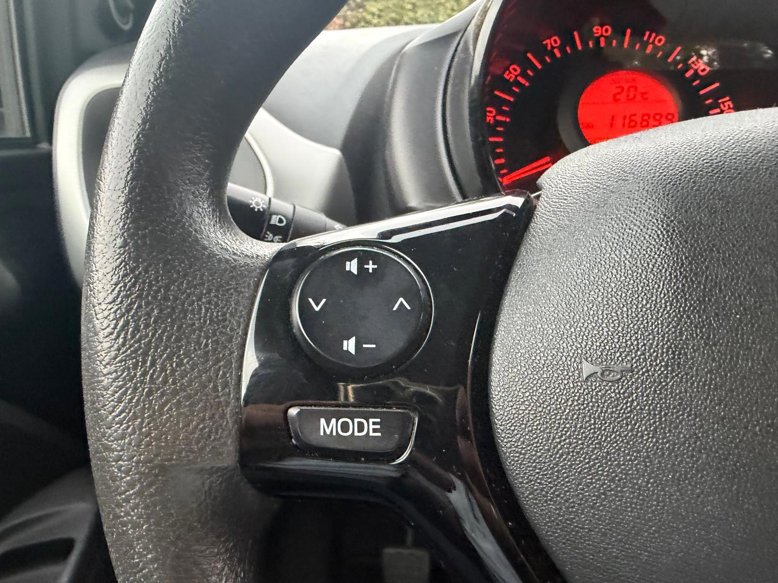 Peugeot 108 1.0 e-VTi Active (2017), foto 10
