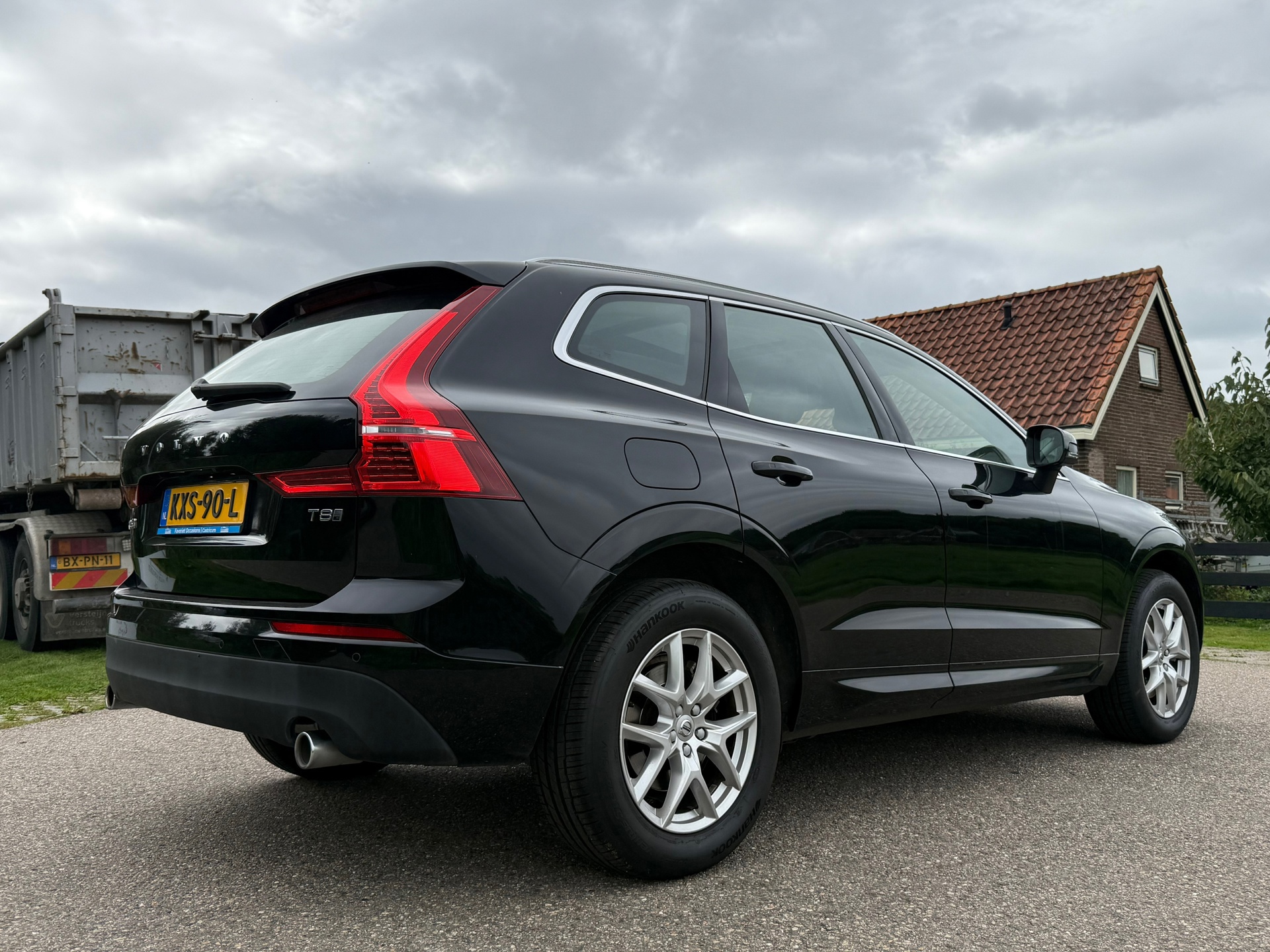 Volvo XC60 2.0 T8 Twin Engine AWD Momentum Pro (2020), foto 30