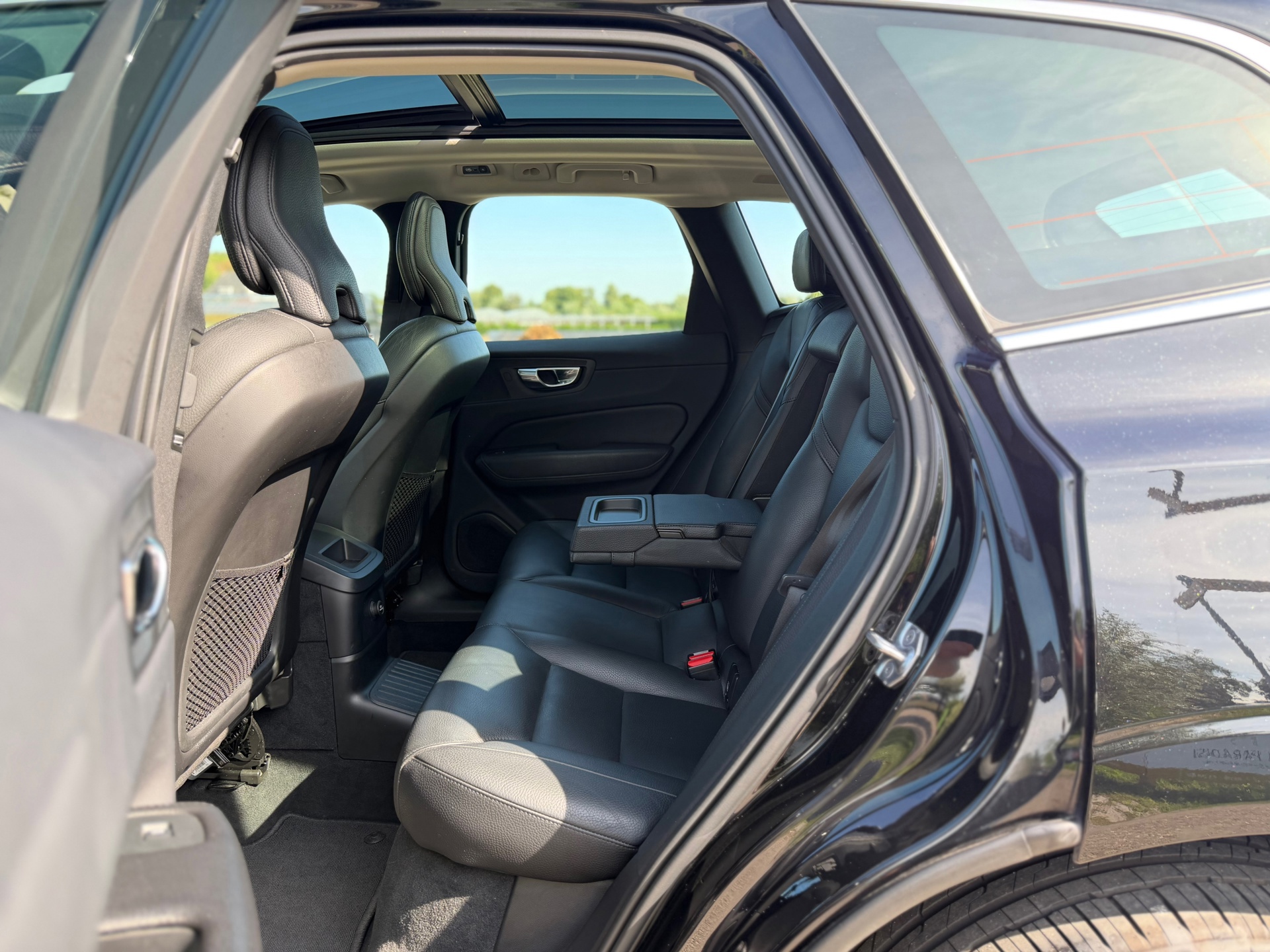 Volvo XC60 2.0 T8 Twin Engine AWD Momentum Pro (2020), foto 8