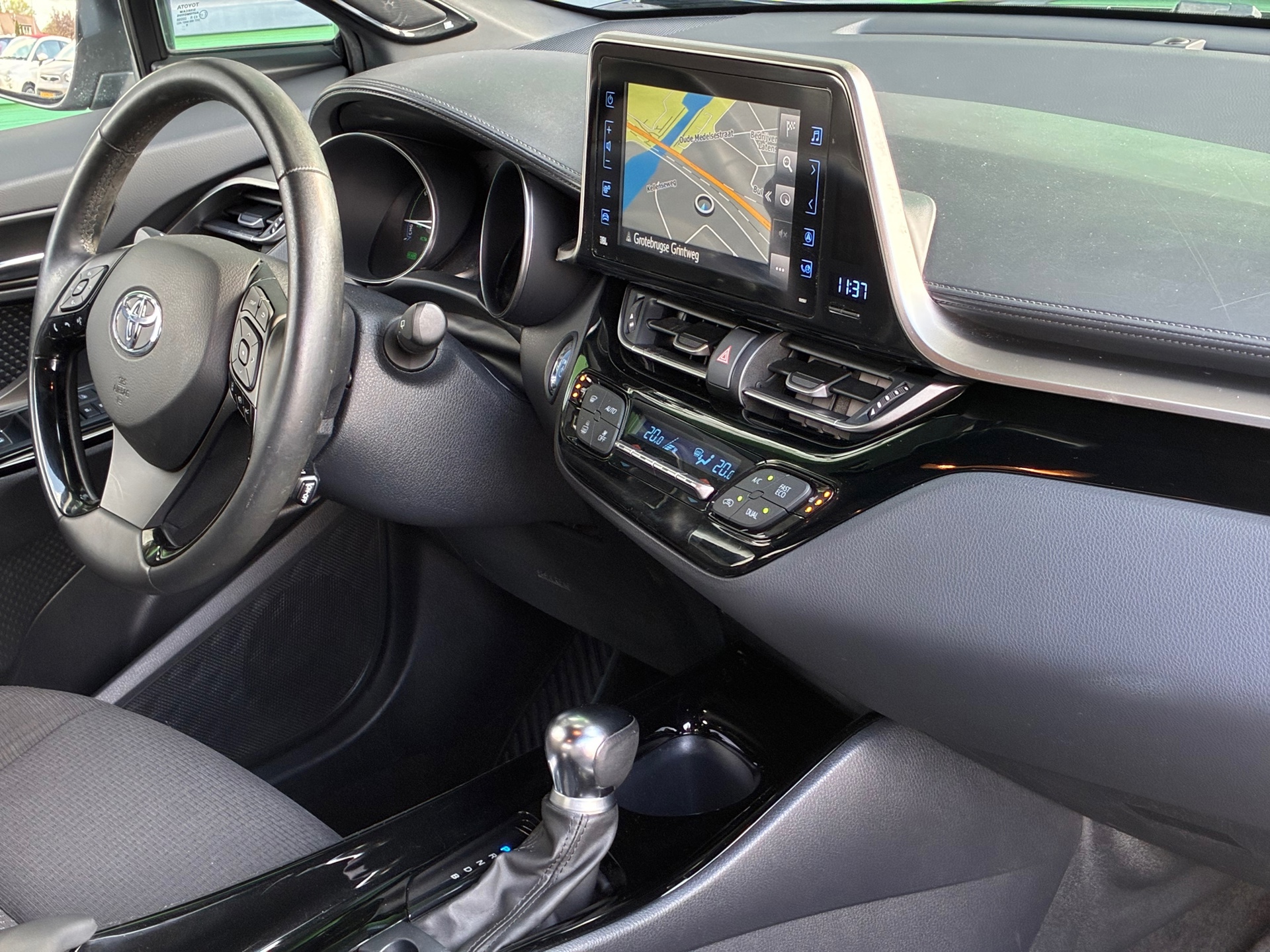 Toyota C-HR 1.8 Hybrid Style (2019), foto 11