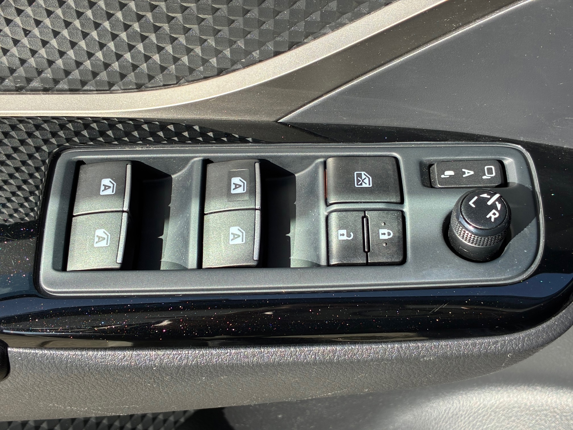 Toyota C-HR 1.8 Hybrid Style (2019), foto 24