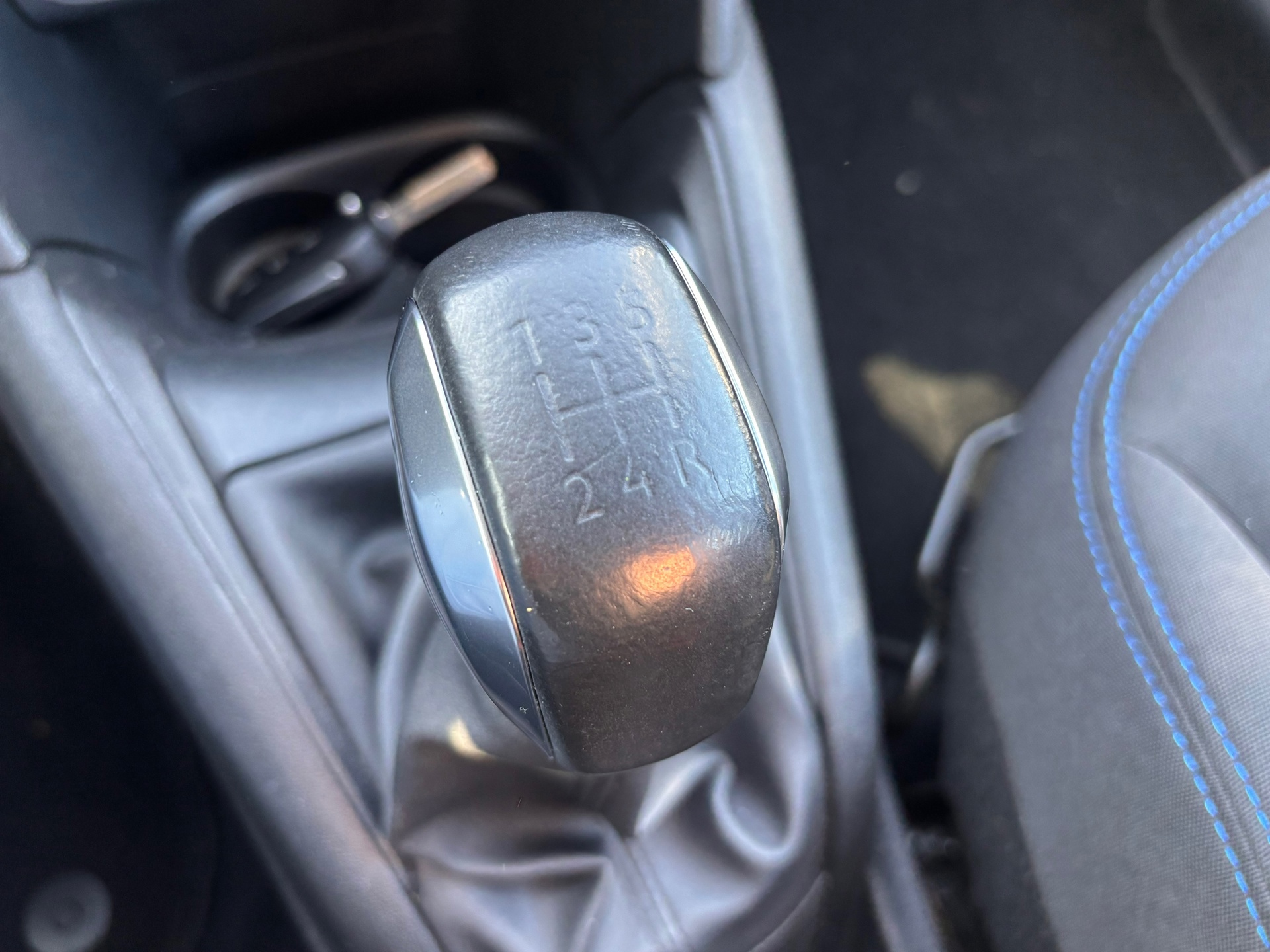 Peugeot 208 1.2 PureTech Signature (2019), foto 17