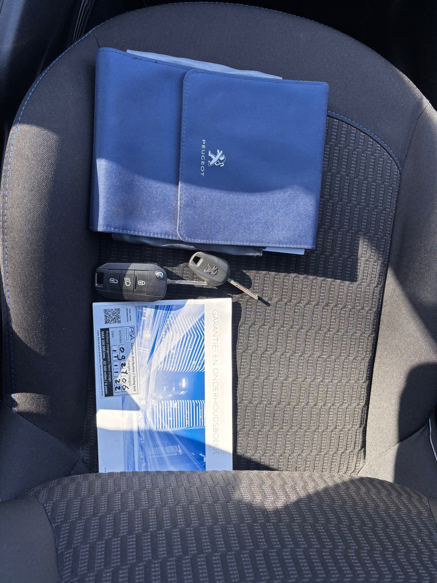 Peugeot 208 1.2 PureTech Signature (2019), foto 24