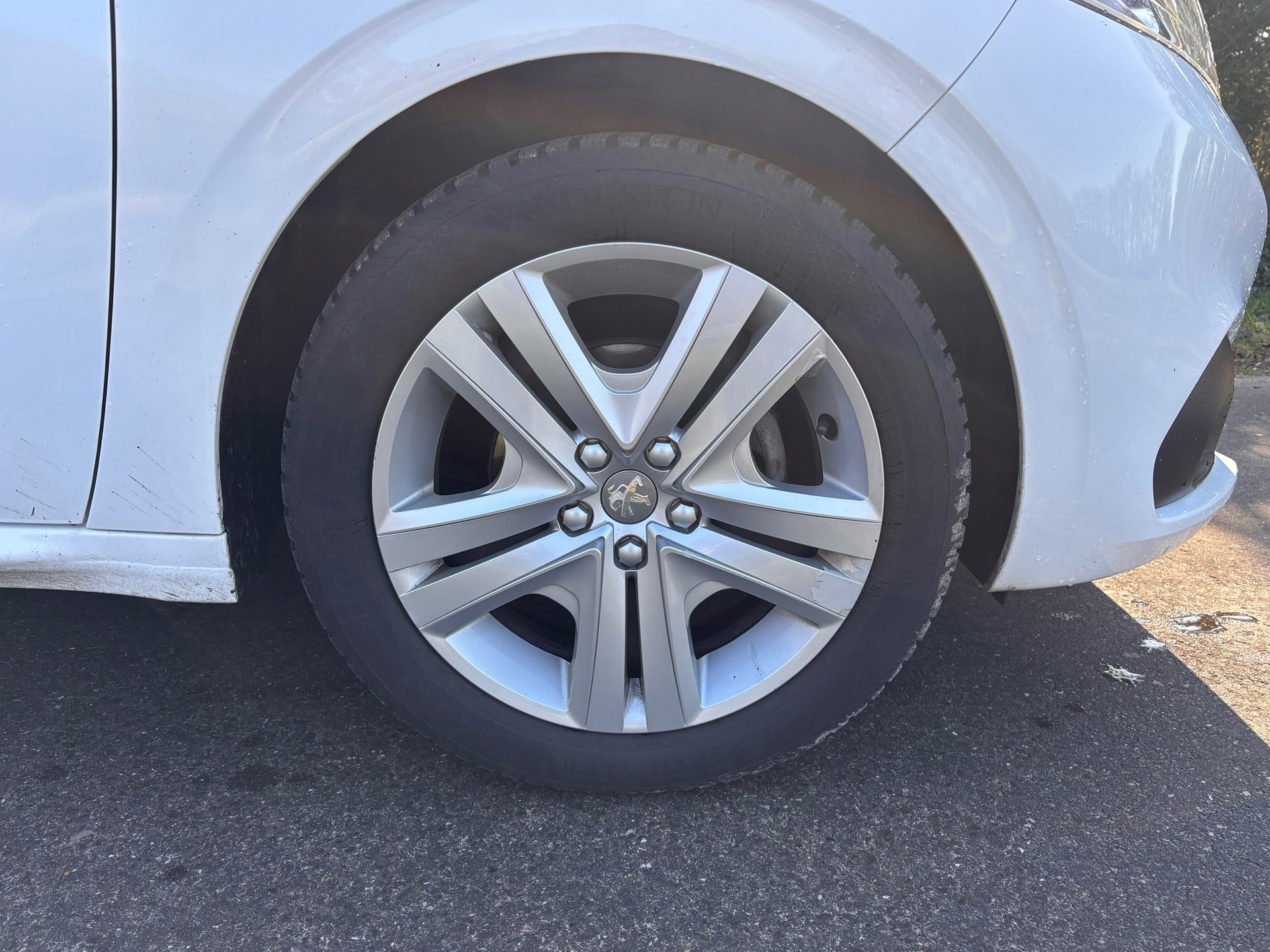 Peugeot 208 1.2 PureTech Signature (2019), foto 8