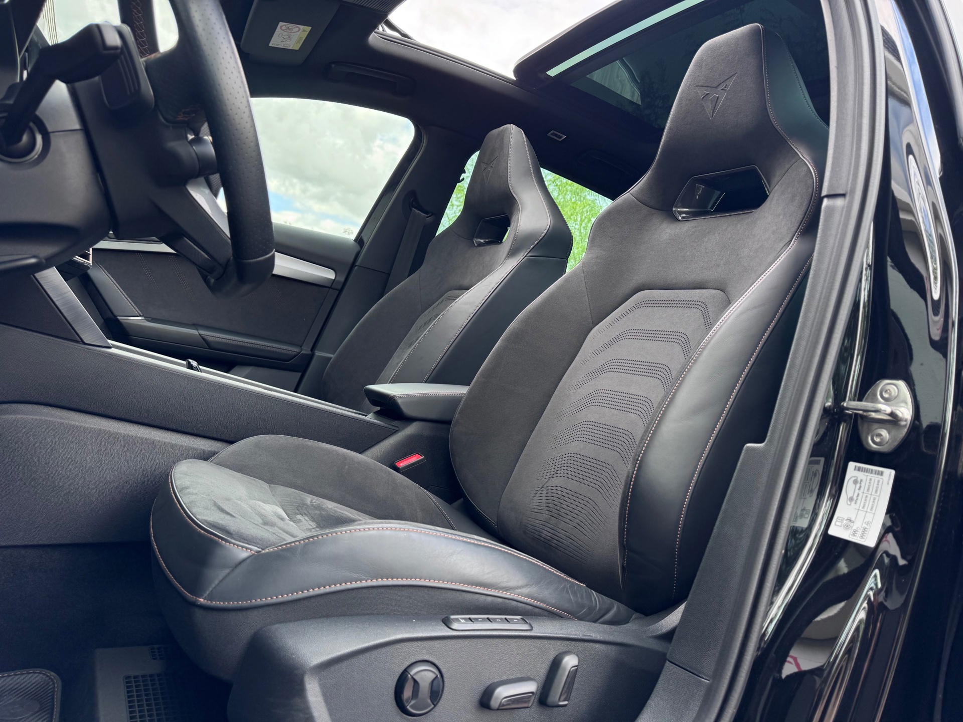 CUPRA Formentor 1.4 e-Hybrid VZ Performance Beats (2023), foto 11