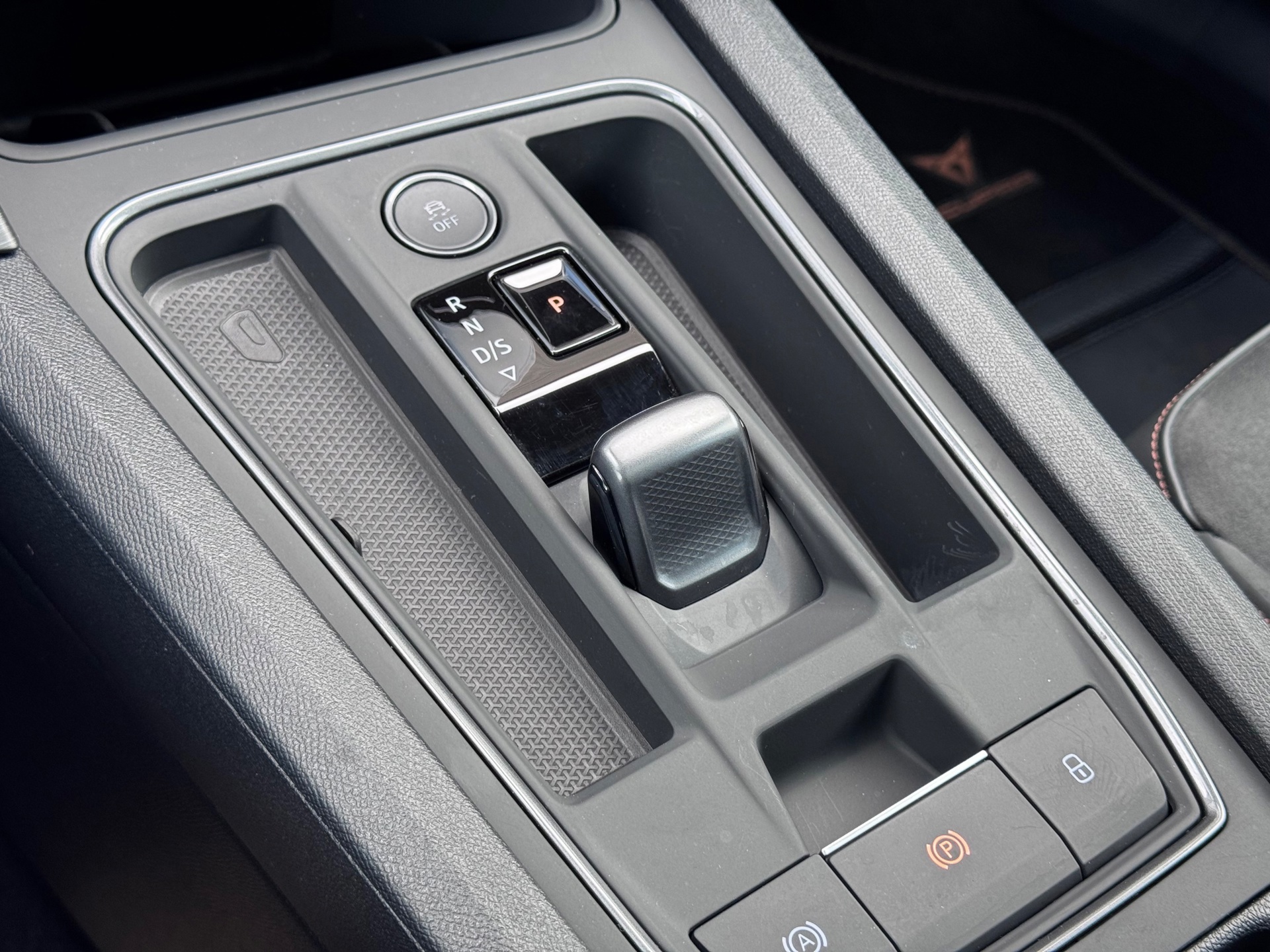 CUPRA Formentor 1.4 e-Hybrid VZ Performance Beats (2023), foto 18