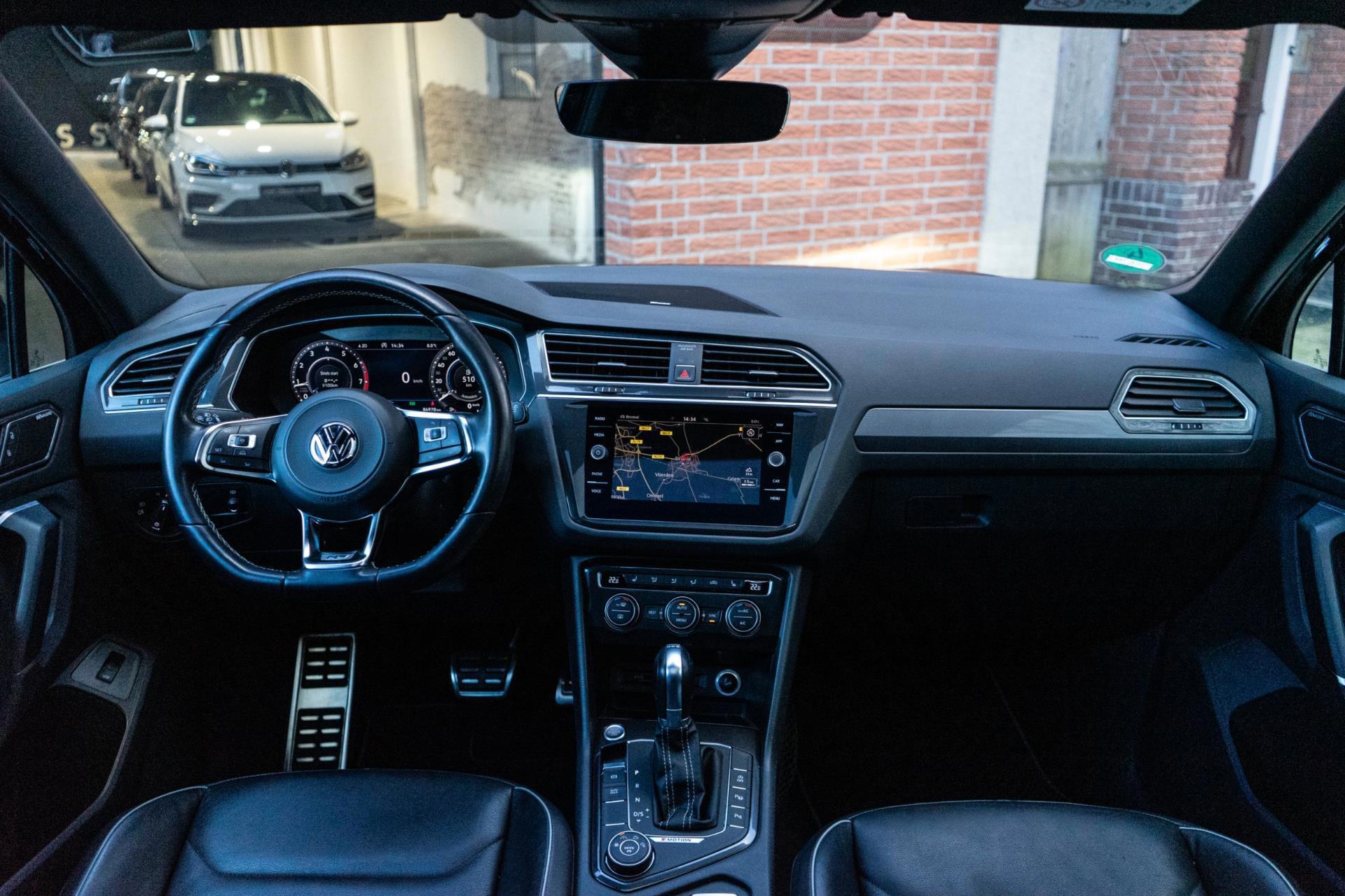 Volkswagen Tiguan 2.0 TSI 4Motion R-Line (2018), foto 2