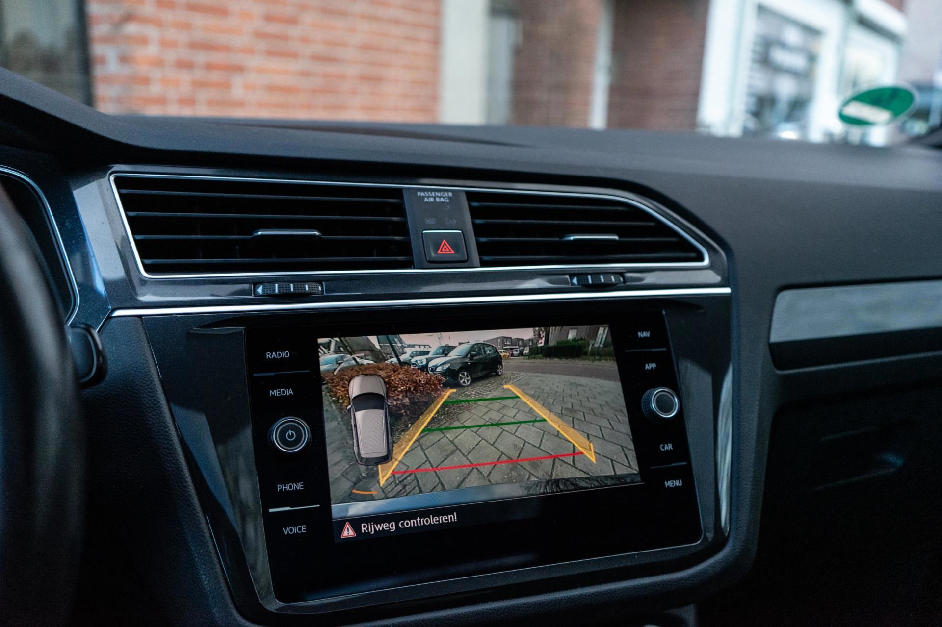 Volkswagen Tiguan 2.0 TSI 4Motion R-Line (2018), foto 24