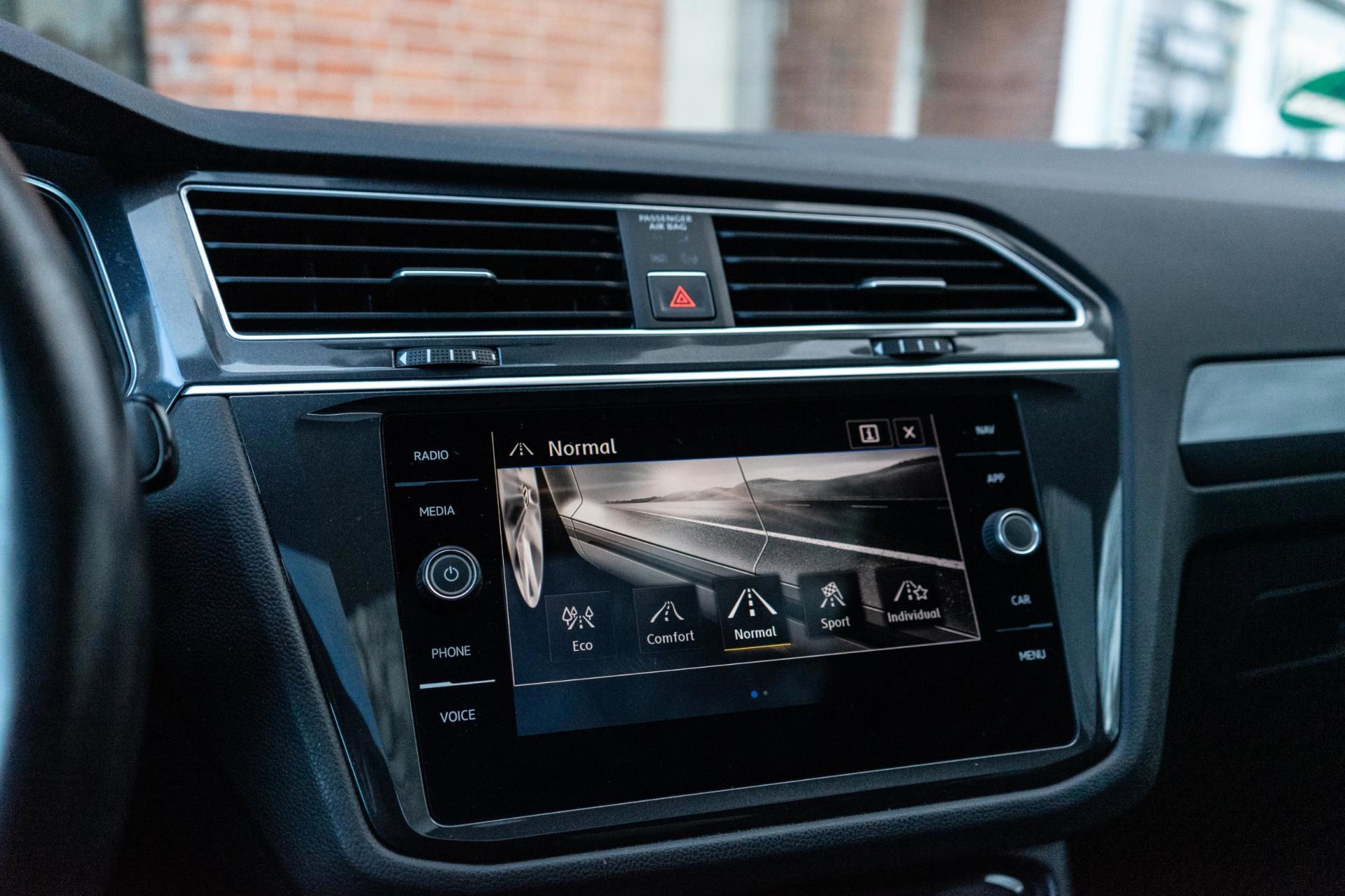 Volkswagen Tiguan 2.0 TSI 4Motion R-Line (2018), foto 26