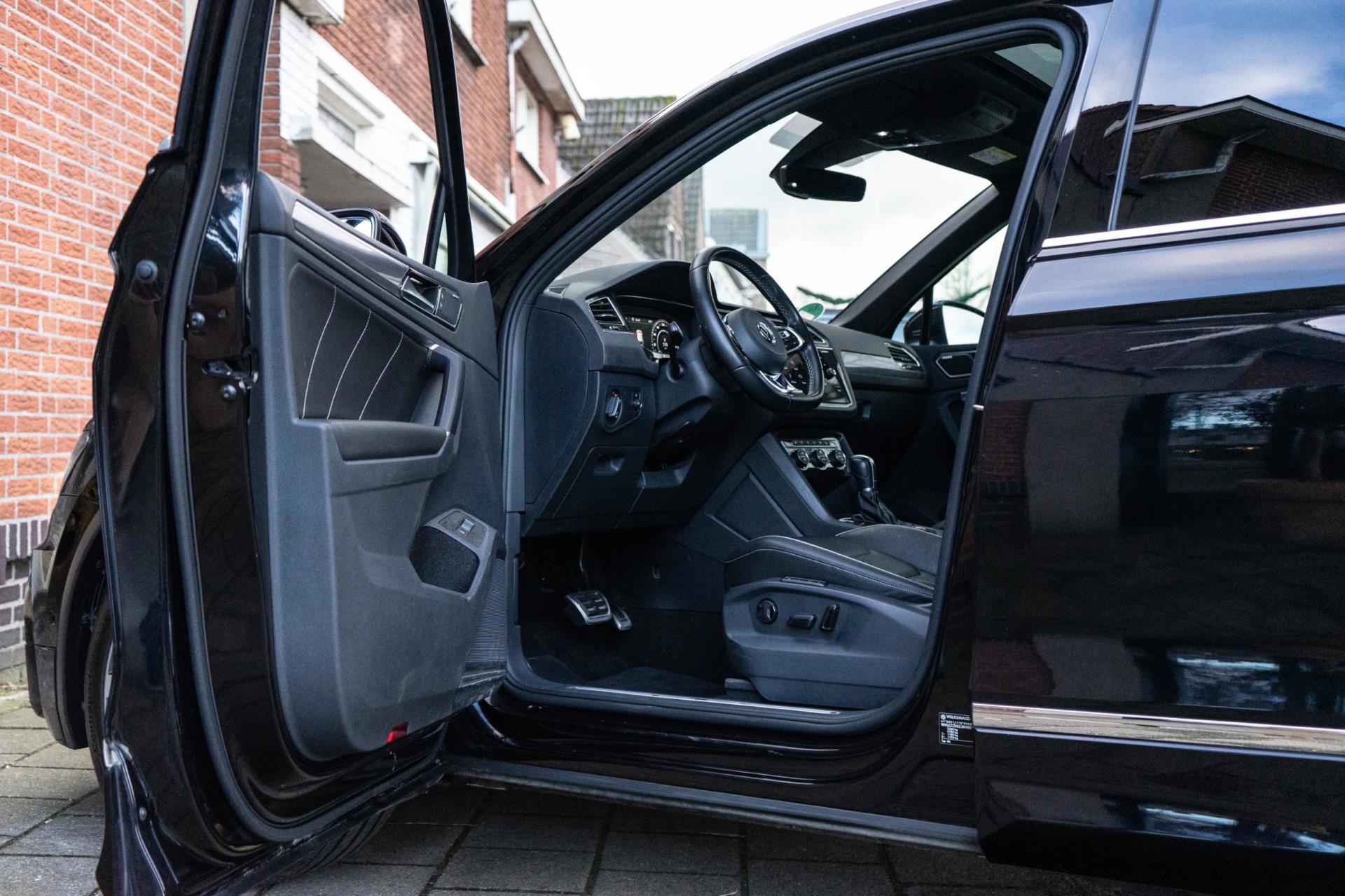Volkswagen Tiguan 2.0 TSI 4Motion R-Line (2018), foto 31