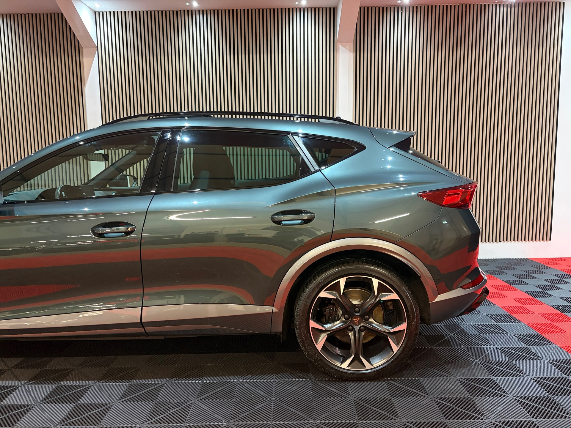 CUPRA Formentor 1.4 e-Hybrid VZ Performance (2022), foto 12
