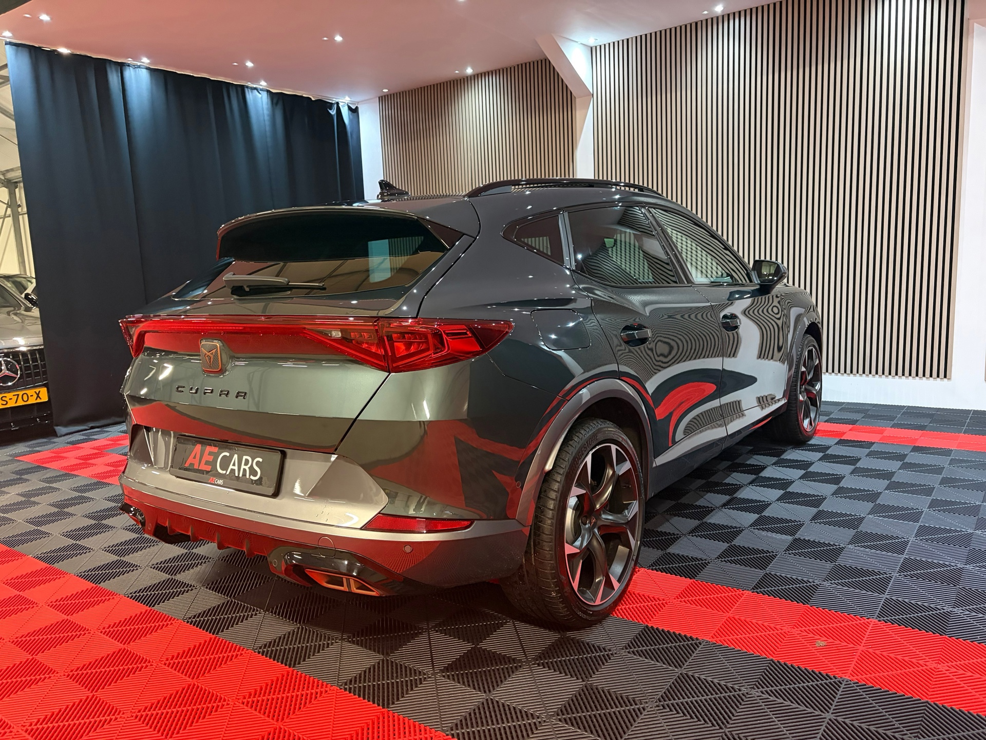 CUPRA Formentor 1.4 e-Hybrid VZ Performance (2022), foto 17