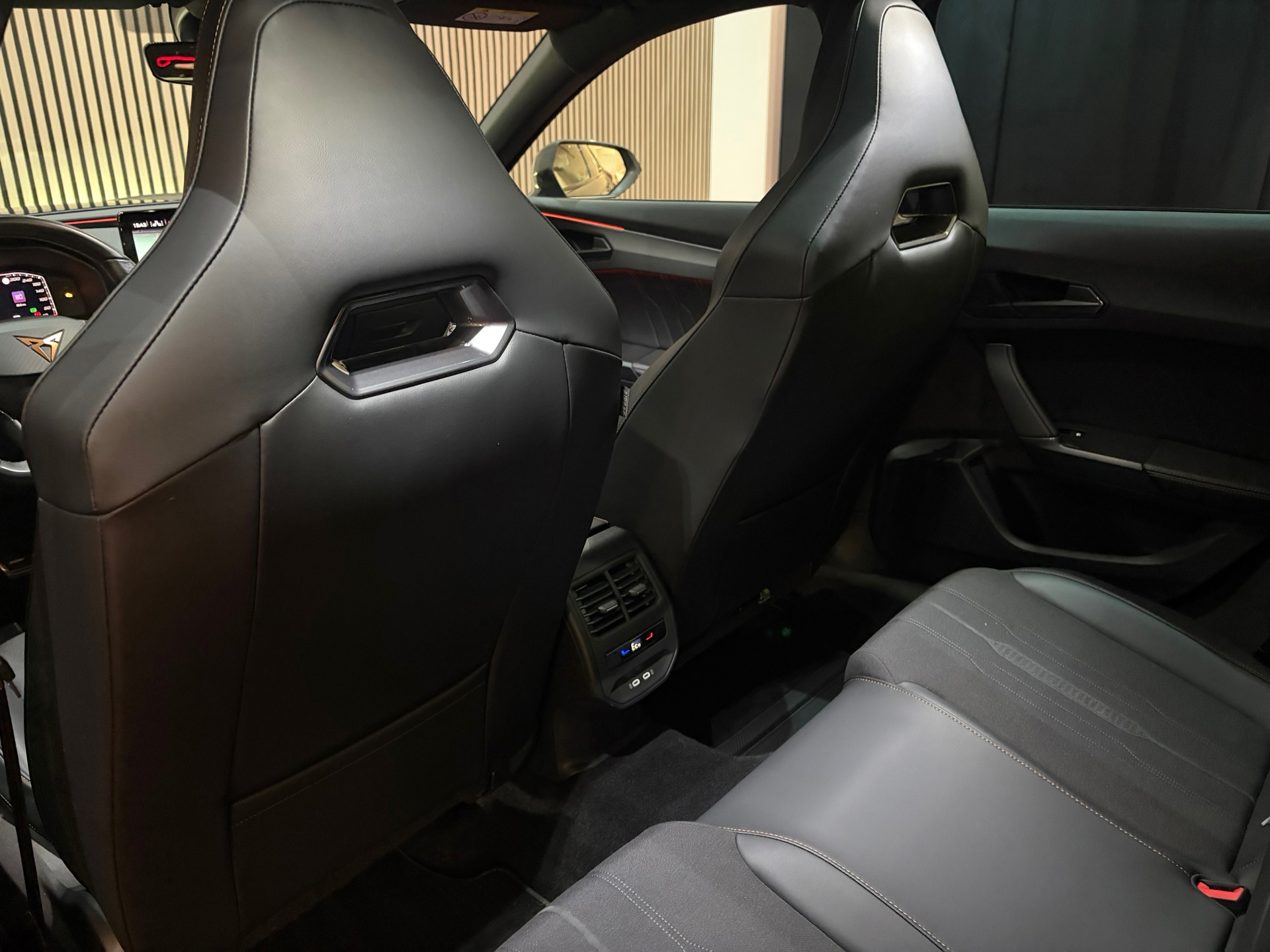 CUPRA Formentor 1.4 e-Hybrid VZ Performance (2022), foto 22