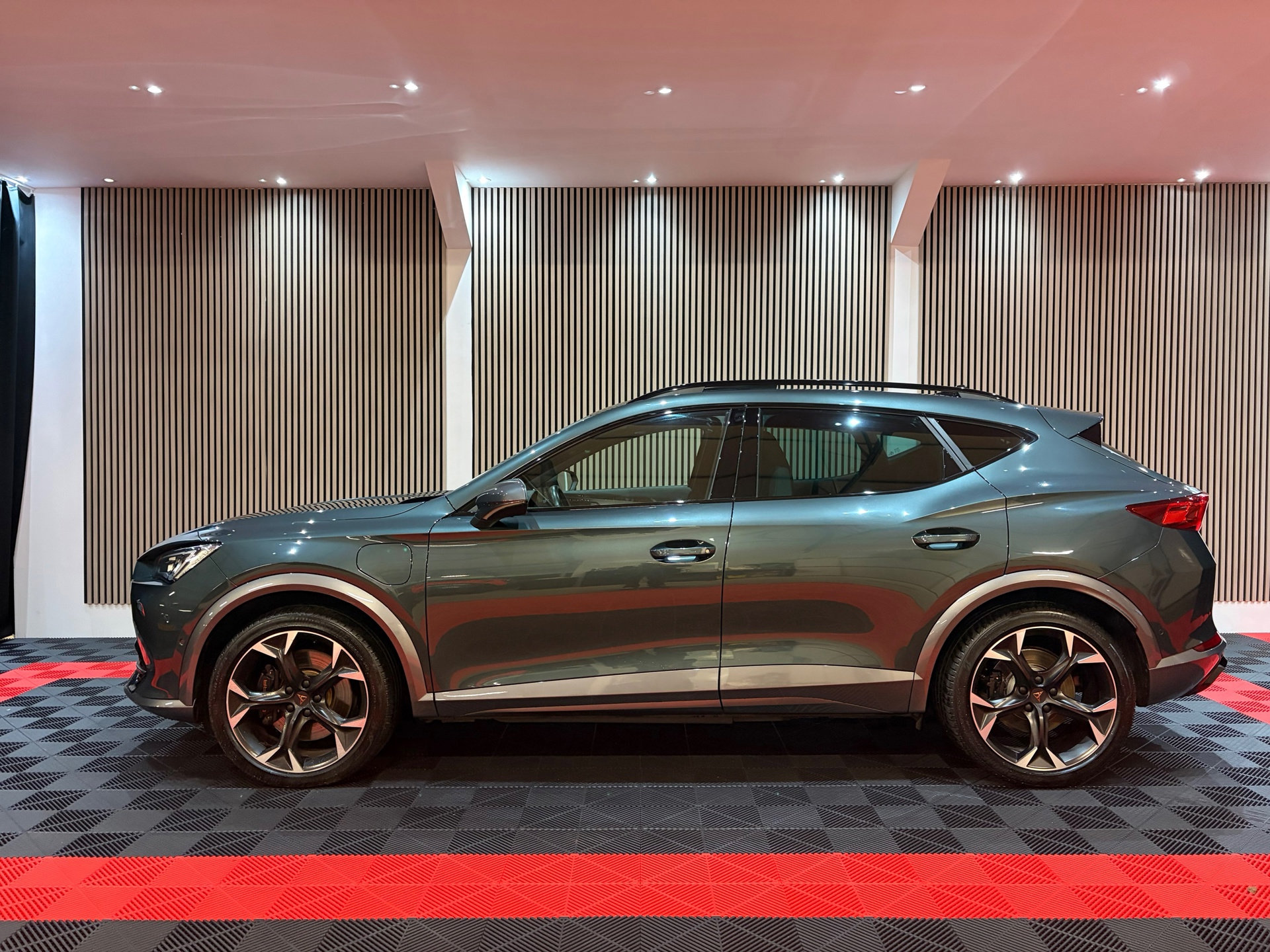 CUPRA Formentor 1.4 e-Hybrid VZ Performance (2022), foto 8