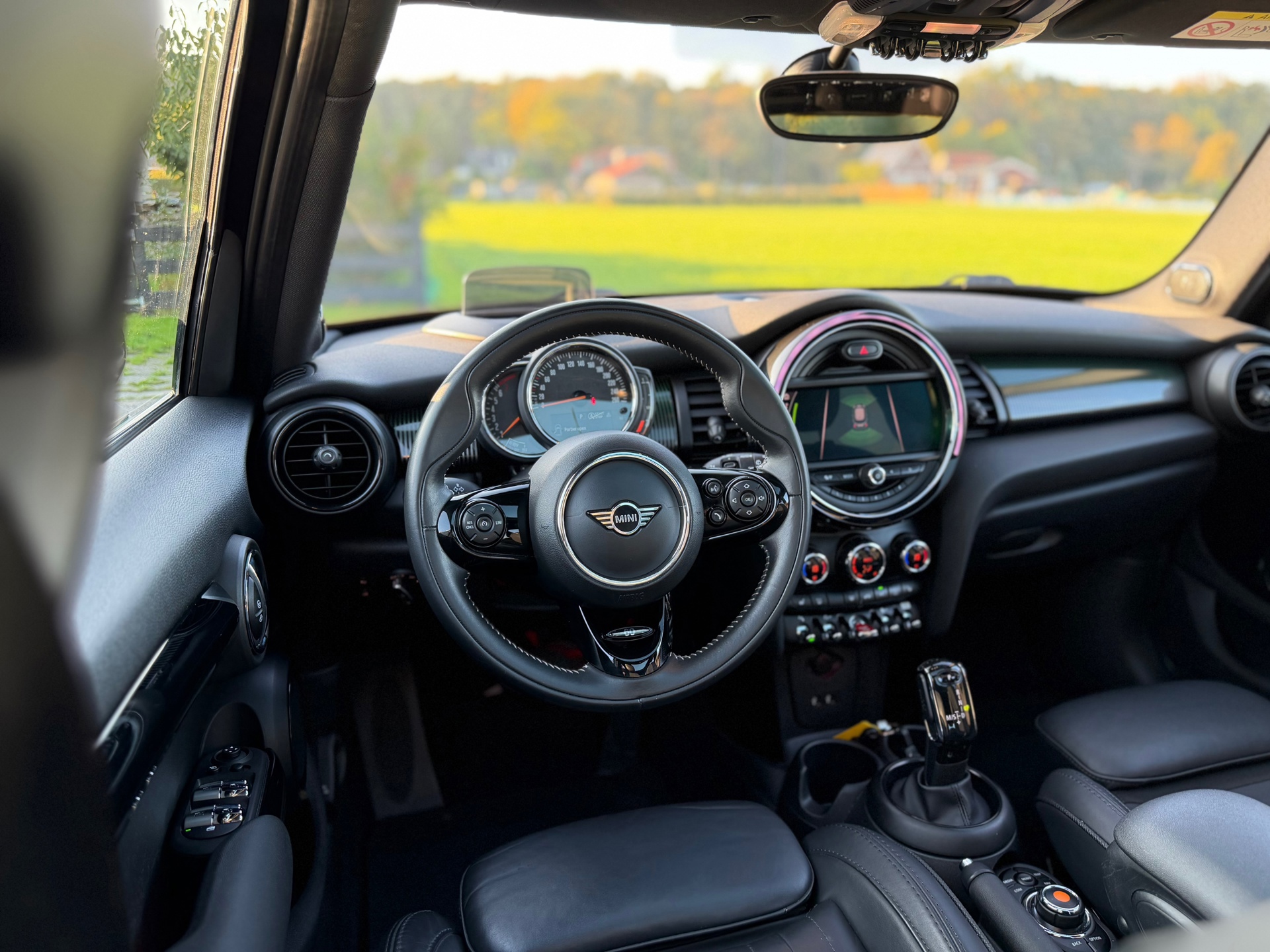 Mini 5-Deurs 1.5 Cooper 60 Years Edition (2020), foto 12
